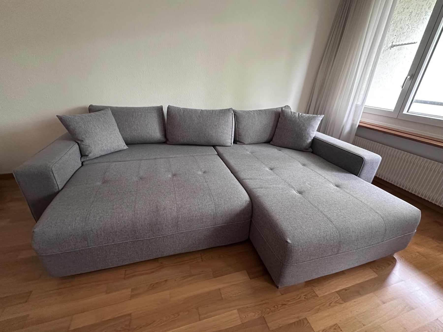 Livique Sofas: Ecksofa mit Stauraum und Schlaffunktion – Gebraucht aus Zürich von Chrugeli73 1