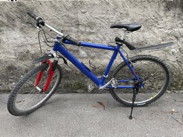 Mountainbike 18“  Räder 26“  Gänge 21 viele  neue Teile