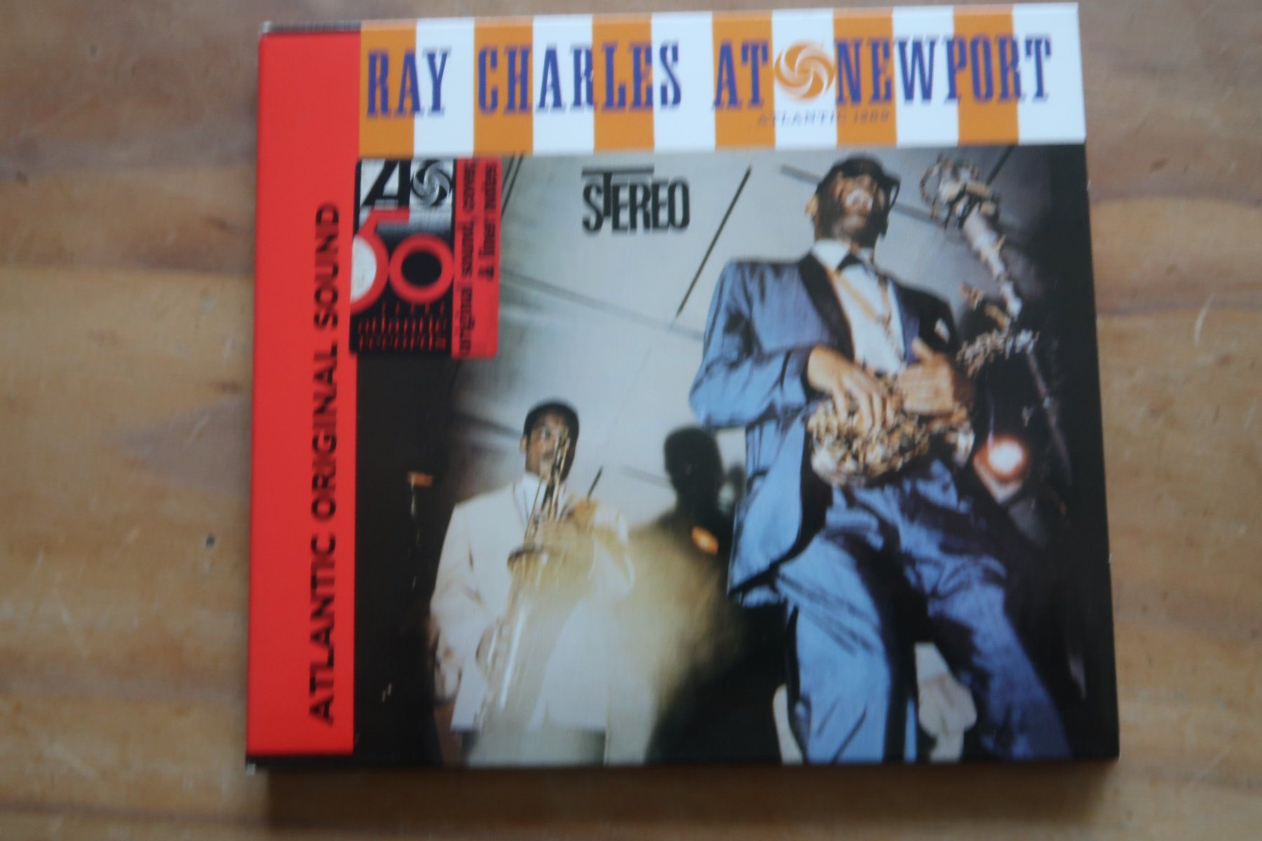 CDs: RAY CHARLES - AT NEWPORT -  CD – Gebraucht aus Basel von Patiscat