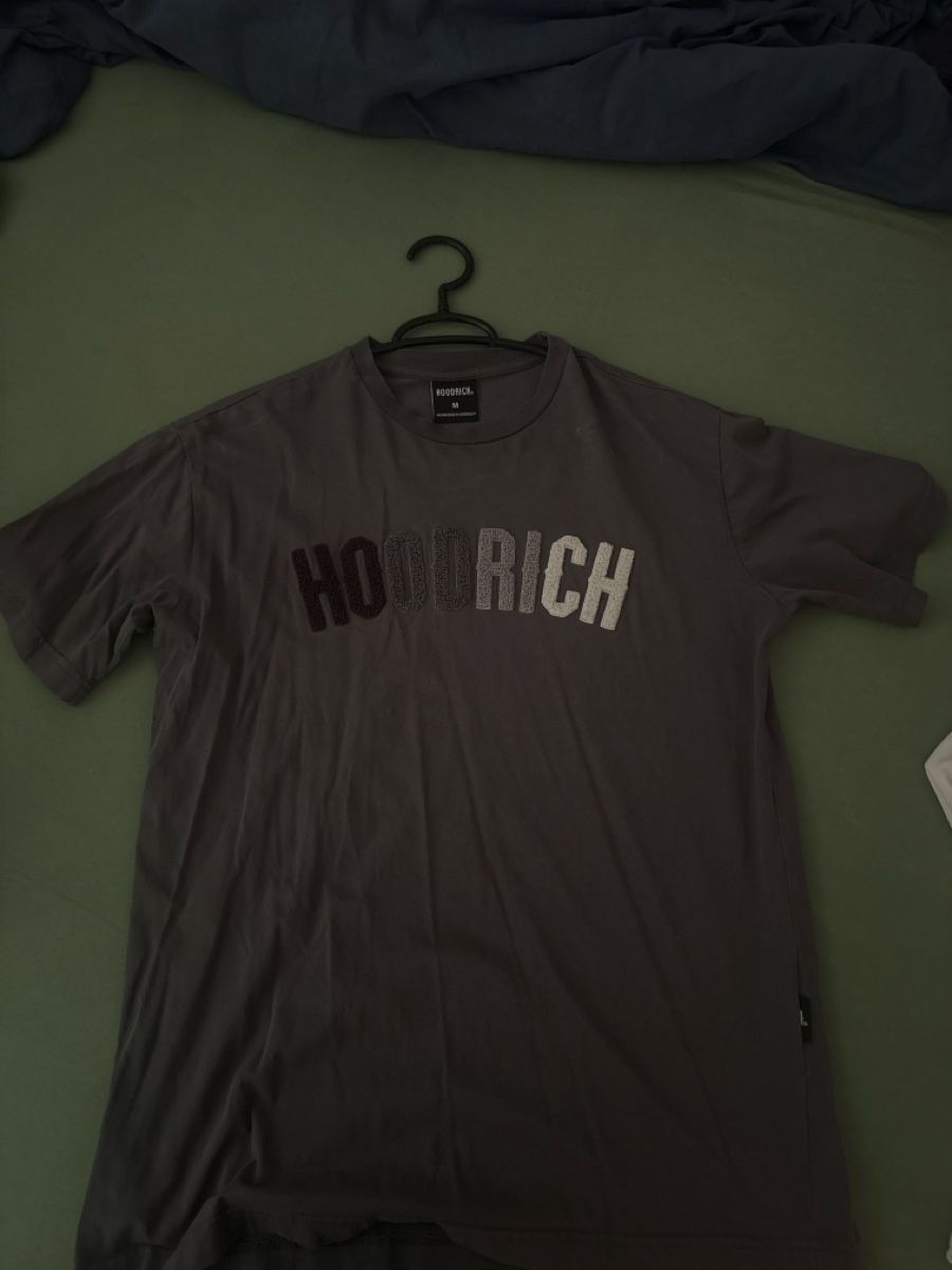 T-shirt: Hoodrich Shirt – Nuovo (secondo la descrizione) da Zürich venduto da Jeffrey1oo