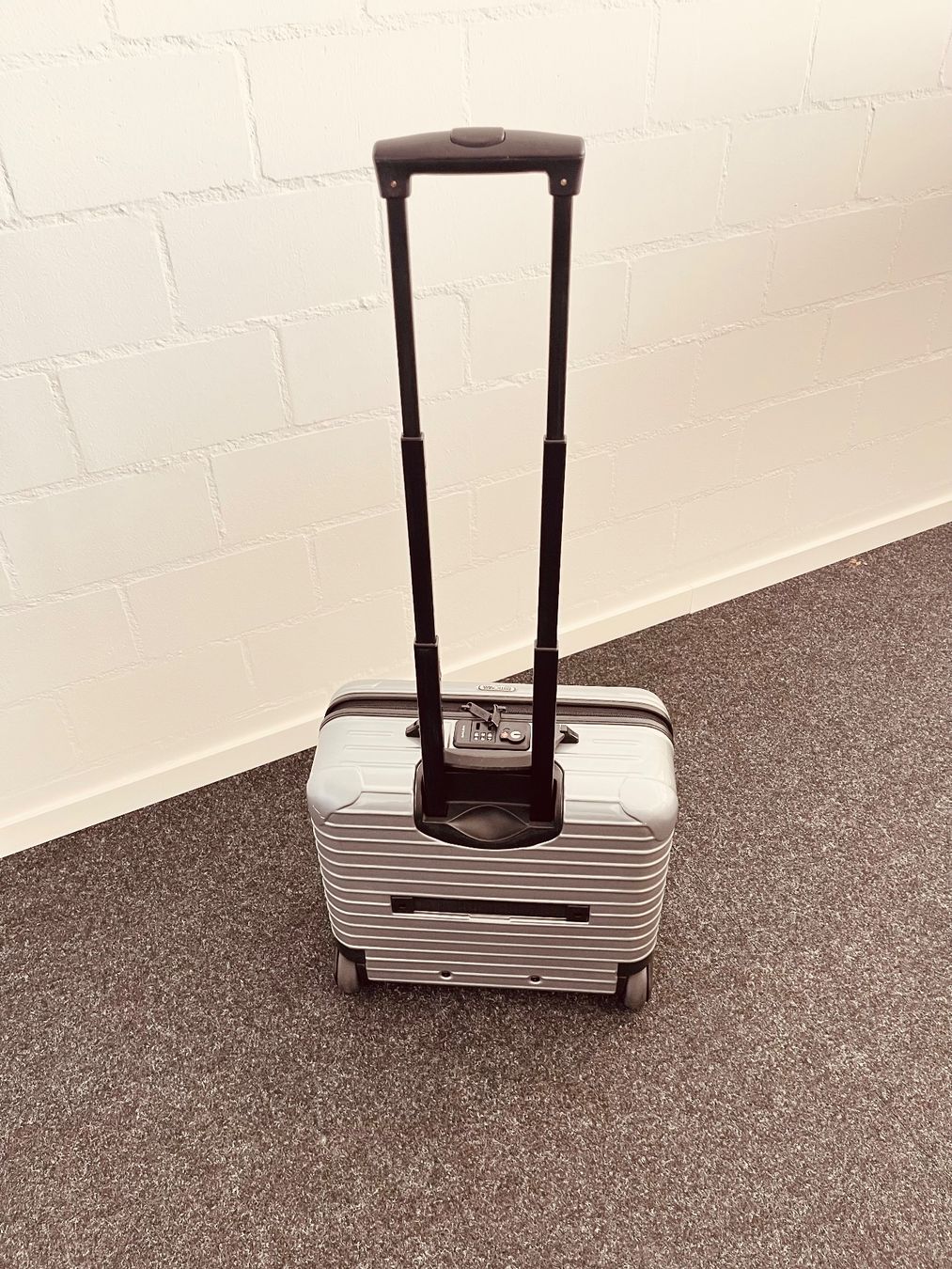 Rimowa Valigie: RIMOWA Cabin-/Business-/Compact-Koffer – Usato da Pfäffikon ZH venduto da thefifthminority 1