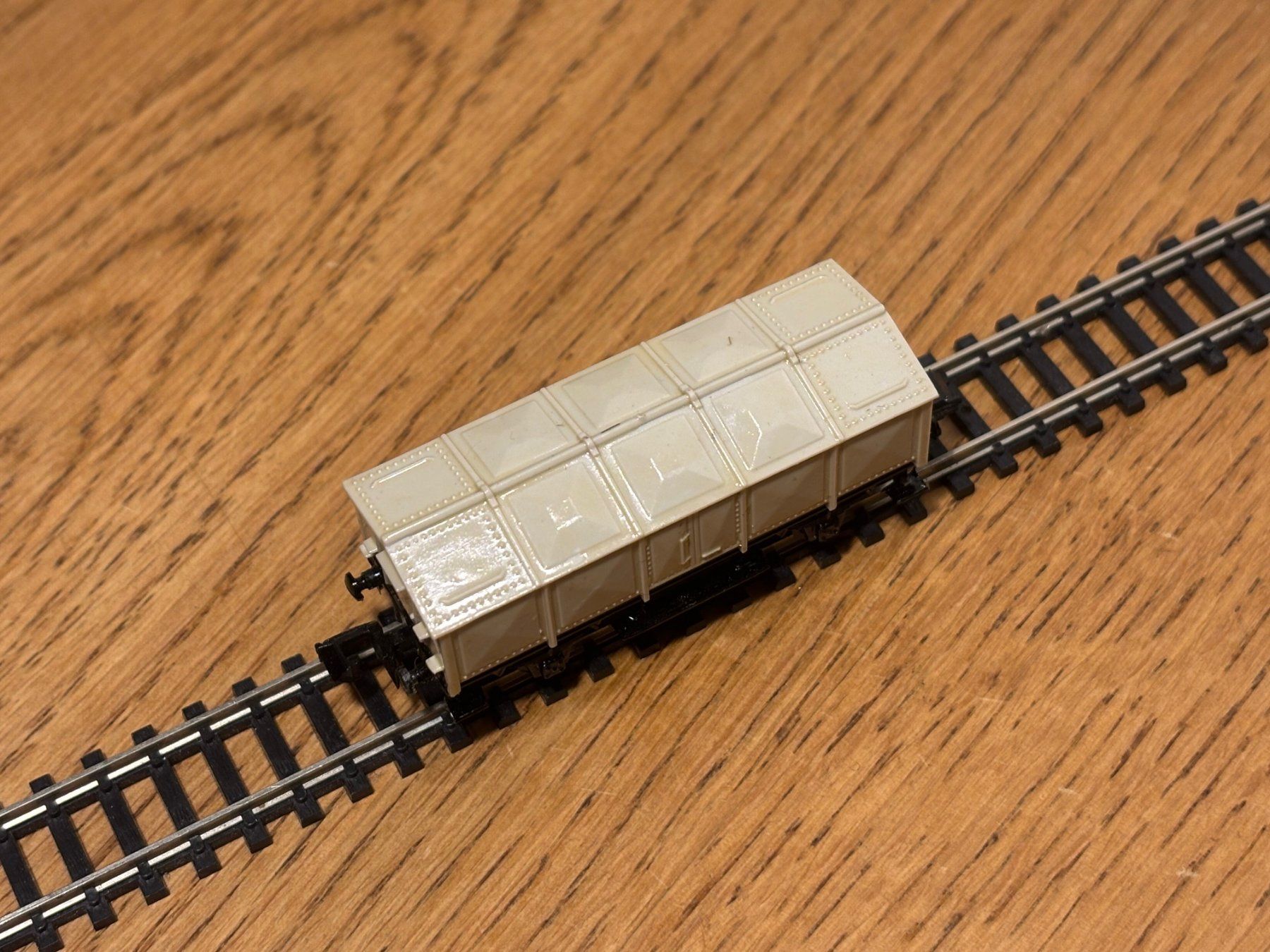 Modellini di ferrovie: e1408: Güterwagen (Spur N) – Usato da Birsfelden venduto da Birs_25 3