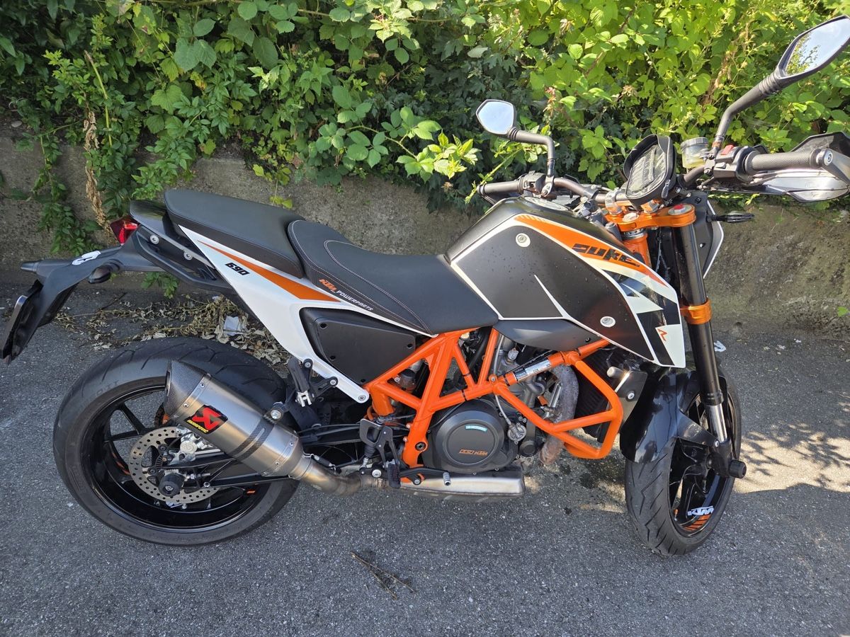 Strada: KTM 690 Duke  – Nuovo (secondo la descrizione) da Buchs AG venduto da iri_9qjp