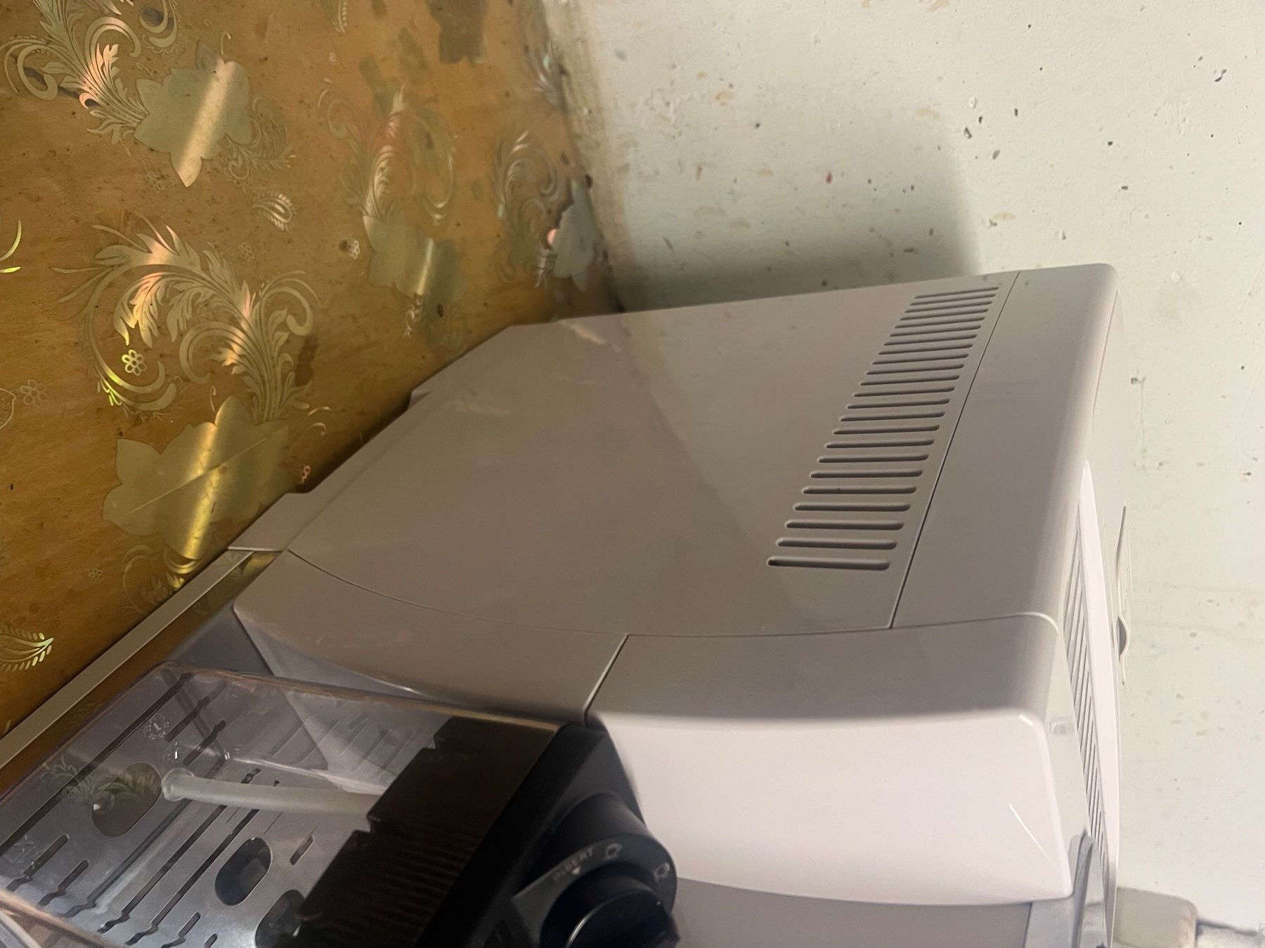 Kaffeemaschinen & Espressomaschinen: Delonghi Dinamica – Gebraucht aus Adliswil von Claris02 4