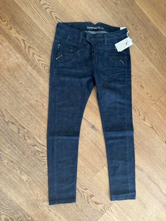 Hose, Gang --NEU--, 31 Marge
