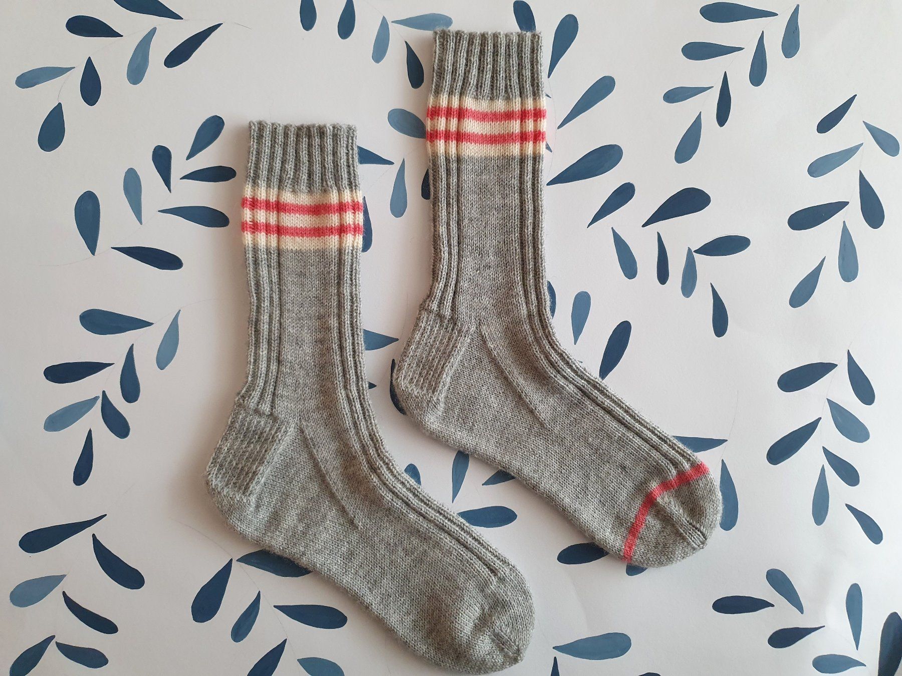 Calze: Handgestrickte Socken, Gr. 38, Wollsocken, Geschenk – Nuovo e nell'imballaggio originale da Neunkirch venduto da Sandramay 1