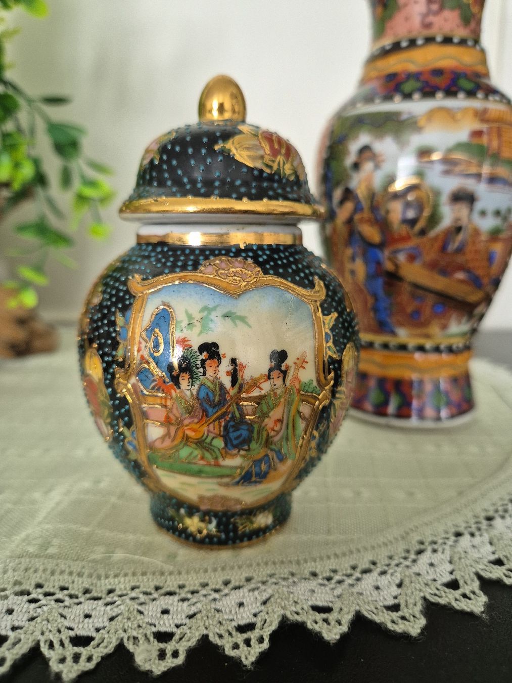 Vasen & Gefässe: China Vasen Set, Handbemalt, Vintage Deko-Objekt – Gebraucht aus Eschlikon TG von zuzanka80 2