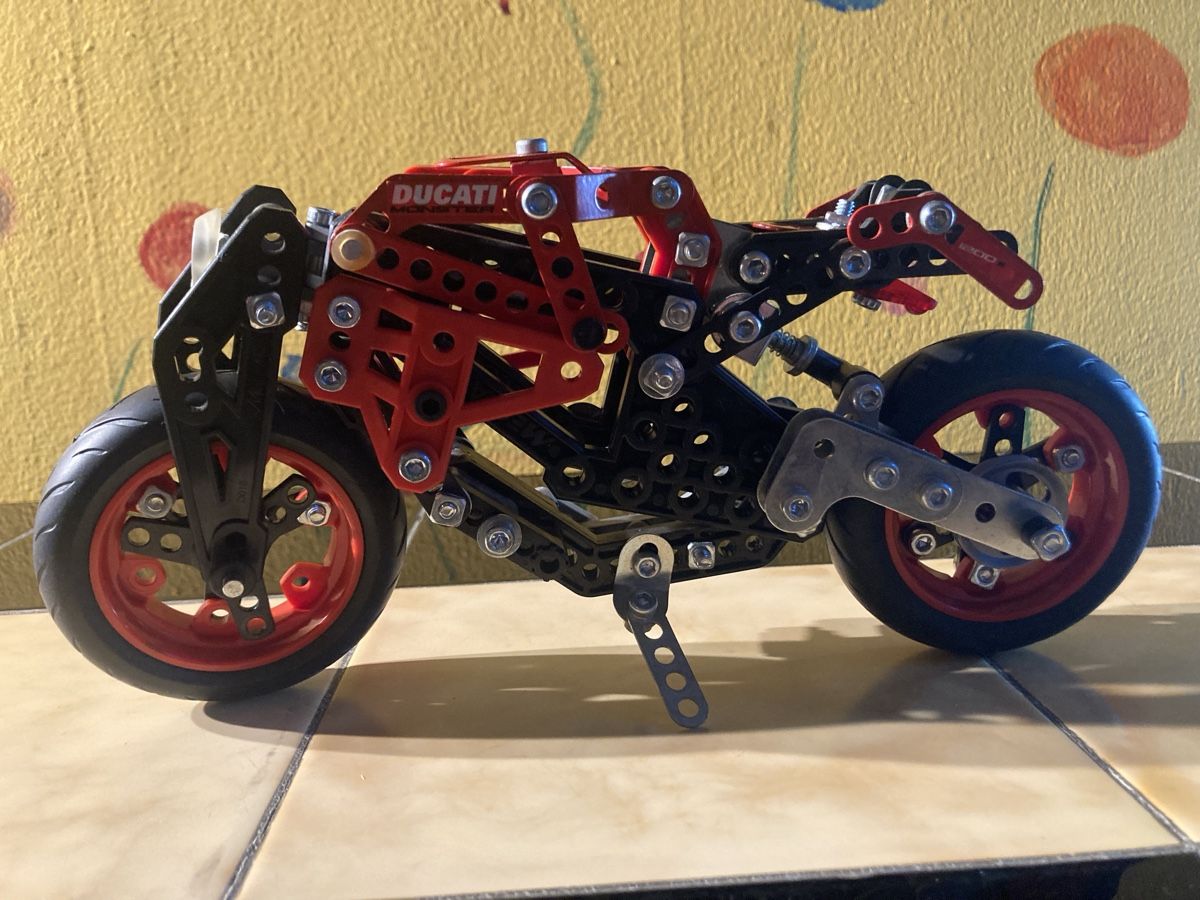 Meccano Kit di costruzioni: Ducati Monster Meccano Modell komplett – Usato da Ins venduto da teamfairerdeal 1