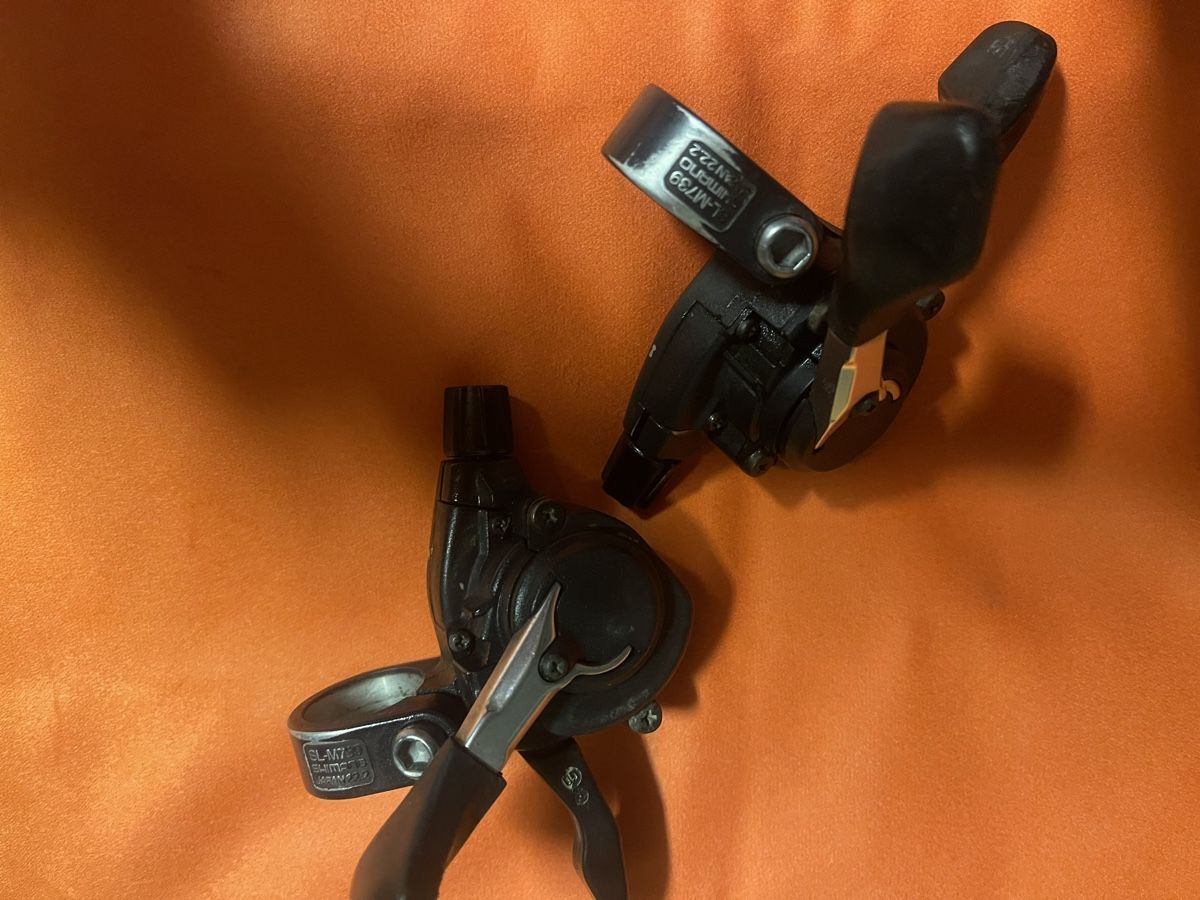 Shimano Pezzi di ricambio: Schalthebel Schimano Deore XT SL-M739 – Usato da Giubiasco venduto da bulag 4