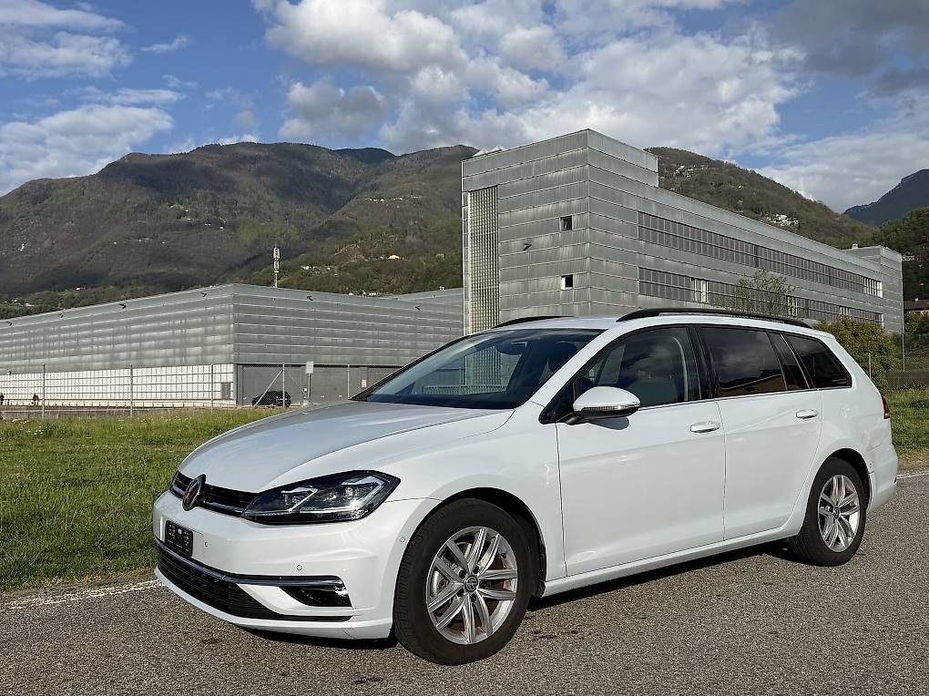 Automobili: VW Golf Var. 2.0 TDI – Usato da Giubiasco venduto da automobili72 6