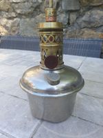 Lampe à pétrole ancienne en métal et laiton état d'usage