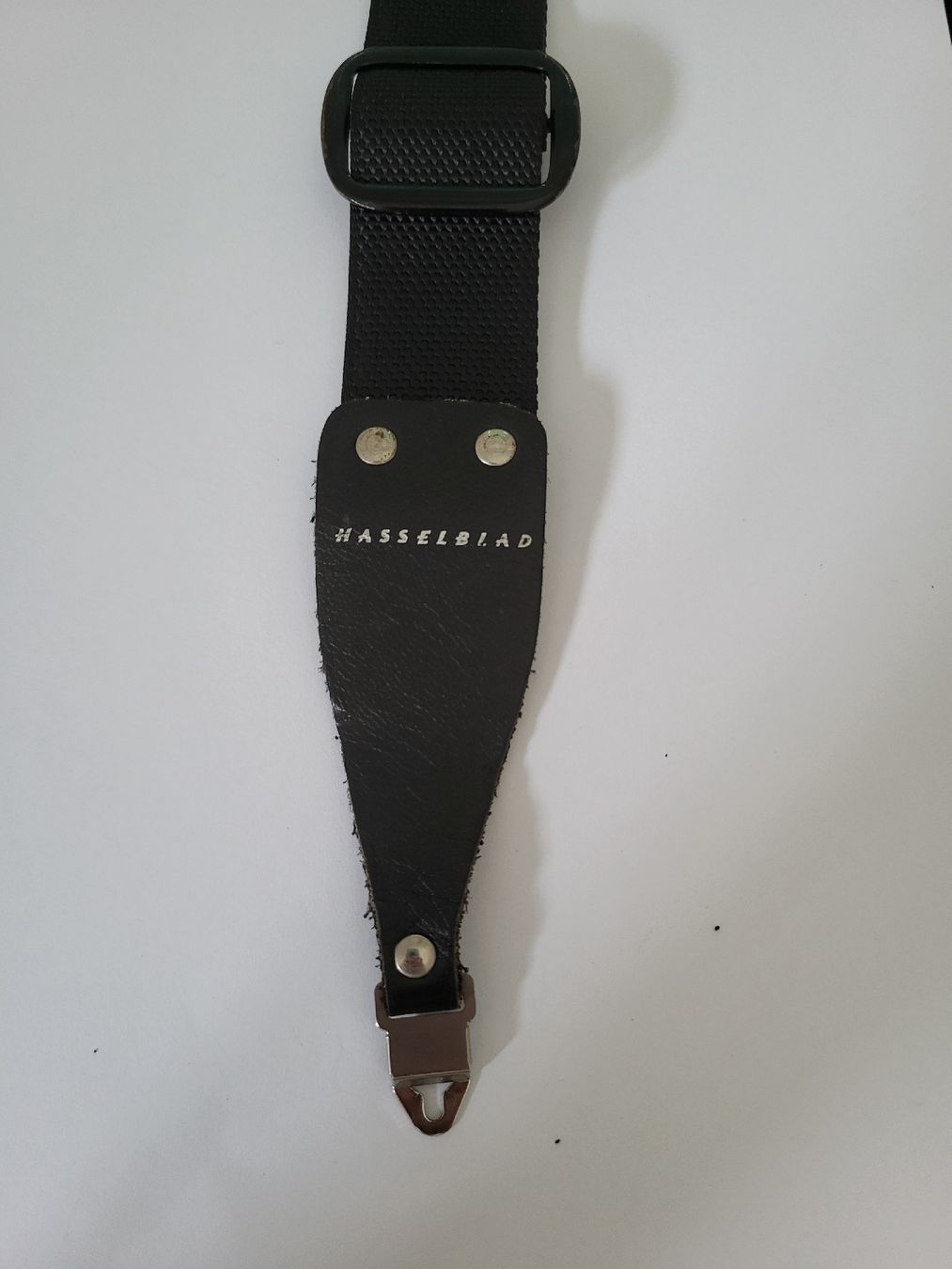 Altri Accessori: Hasselblad Kameragurt schwarz mit Metallclips #14 – Usato da Dachsen venduto da MacheSache 2