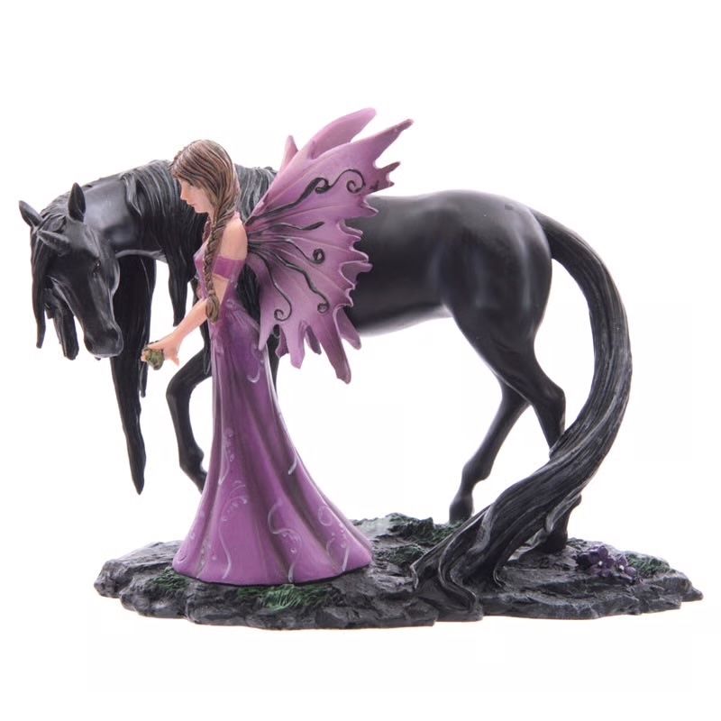 Statuette: Märchenfee füttert schwarzes Einhorn – Nuovo e nell'imballaggio originale da Menzingen venduto da fairy123