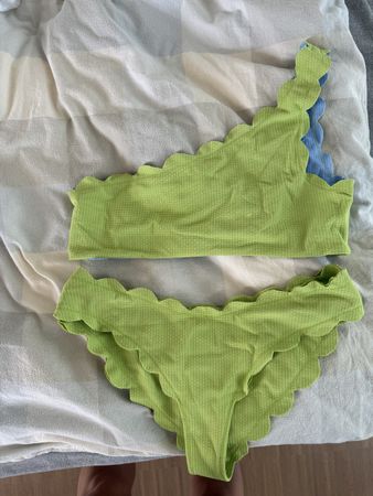 MARYSIA Bikini Set scalloped one-shoulder lime M