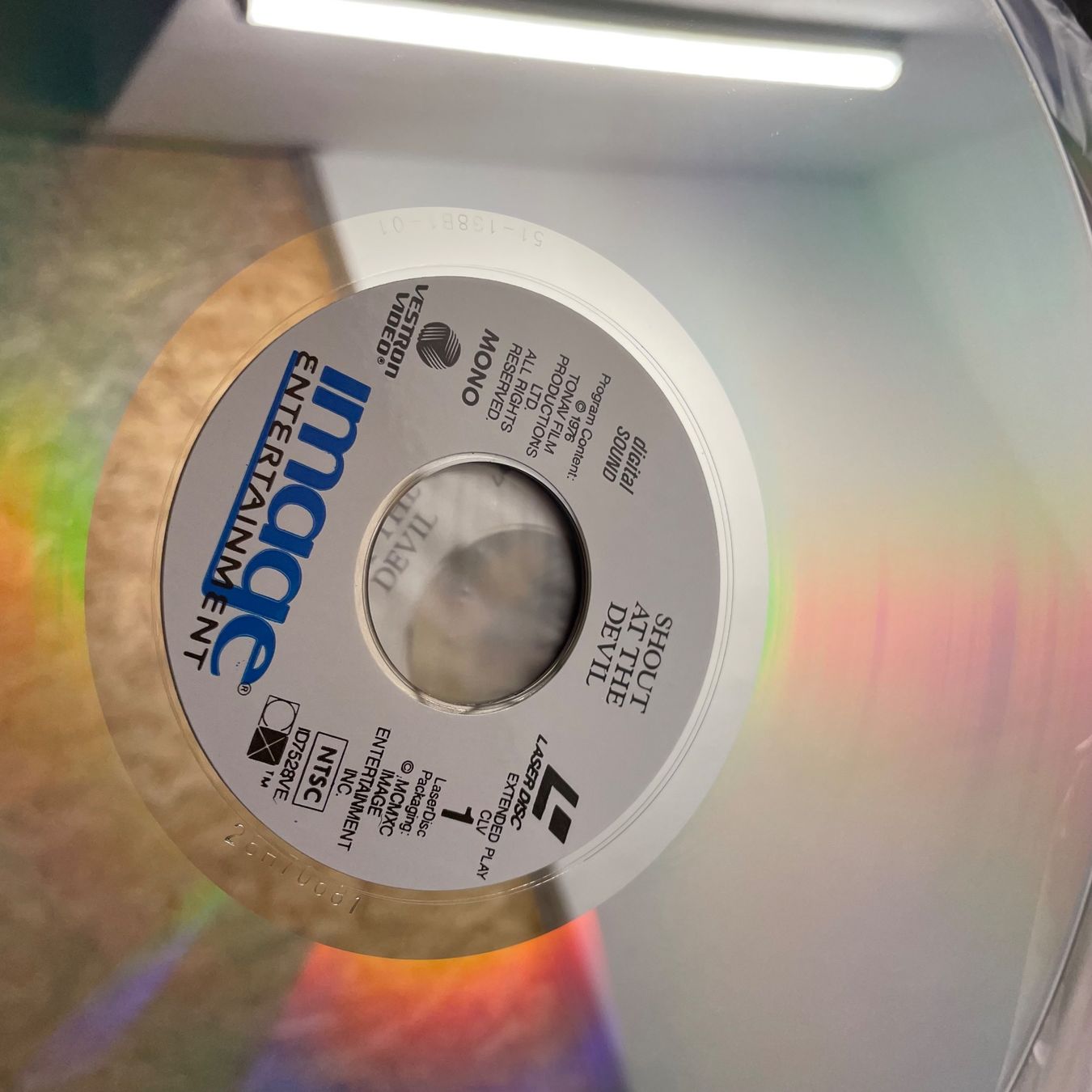 Alle DVDs: Shout At The Devil - RARE - LASER DISC - Englisch Orig. – Gebraucht aus Stans von Brode 2