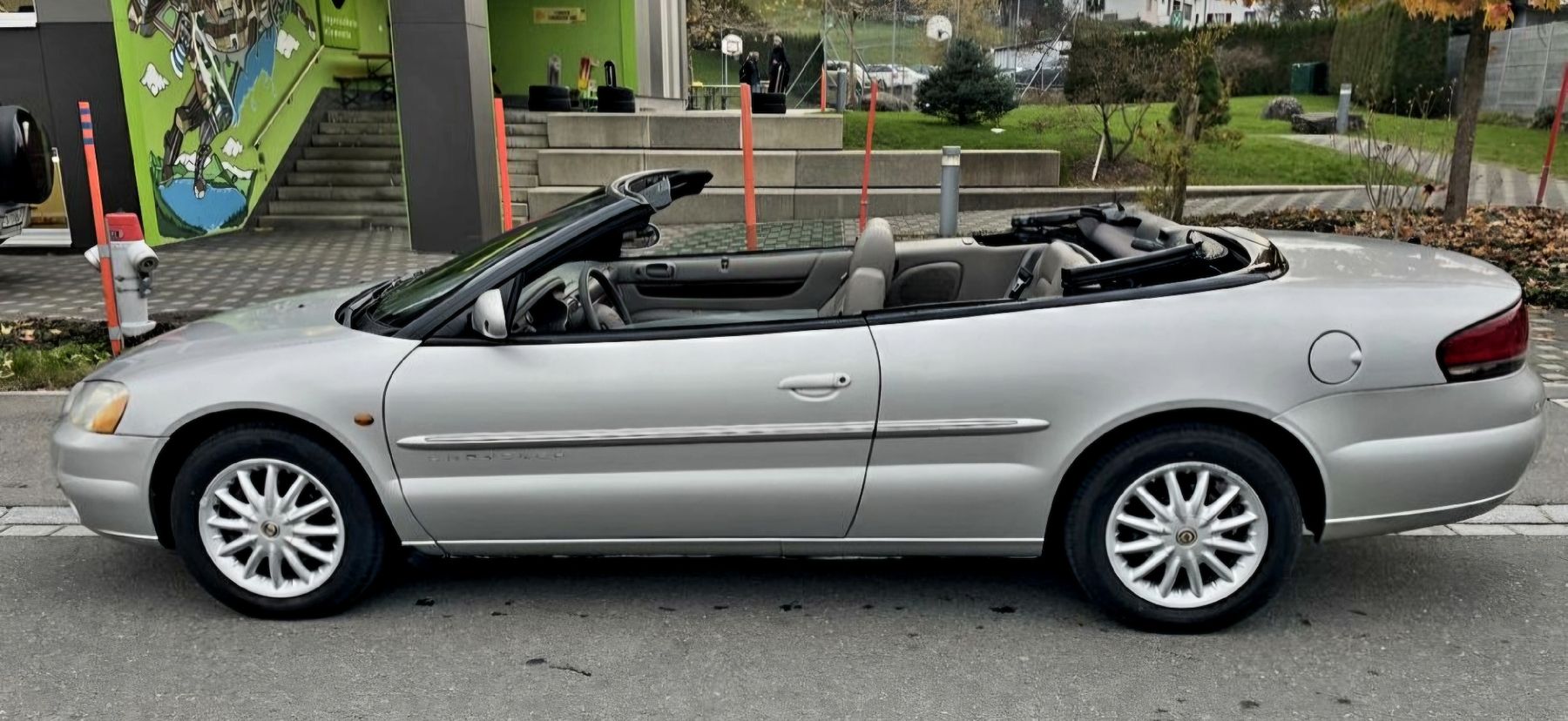 Chrysler Automobili: CHRYSLER SEBRING 2.7 CABRIOLET LX,V6  – Usato da STALLIKON venduto da Cop_x9fn