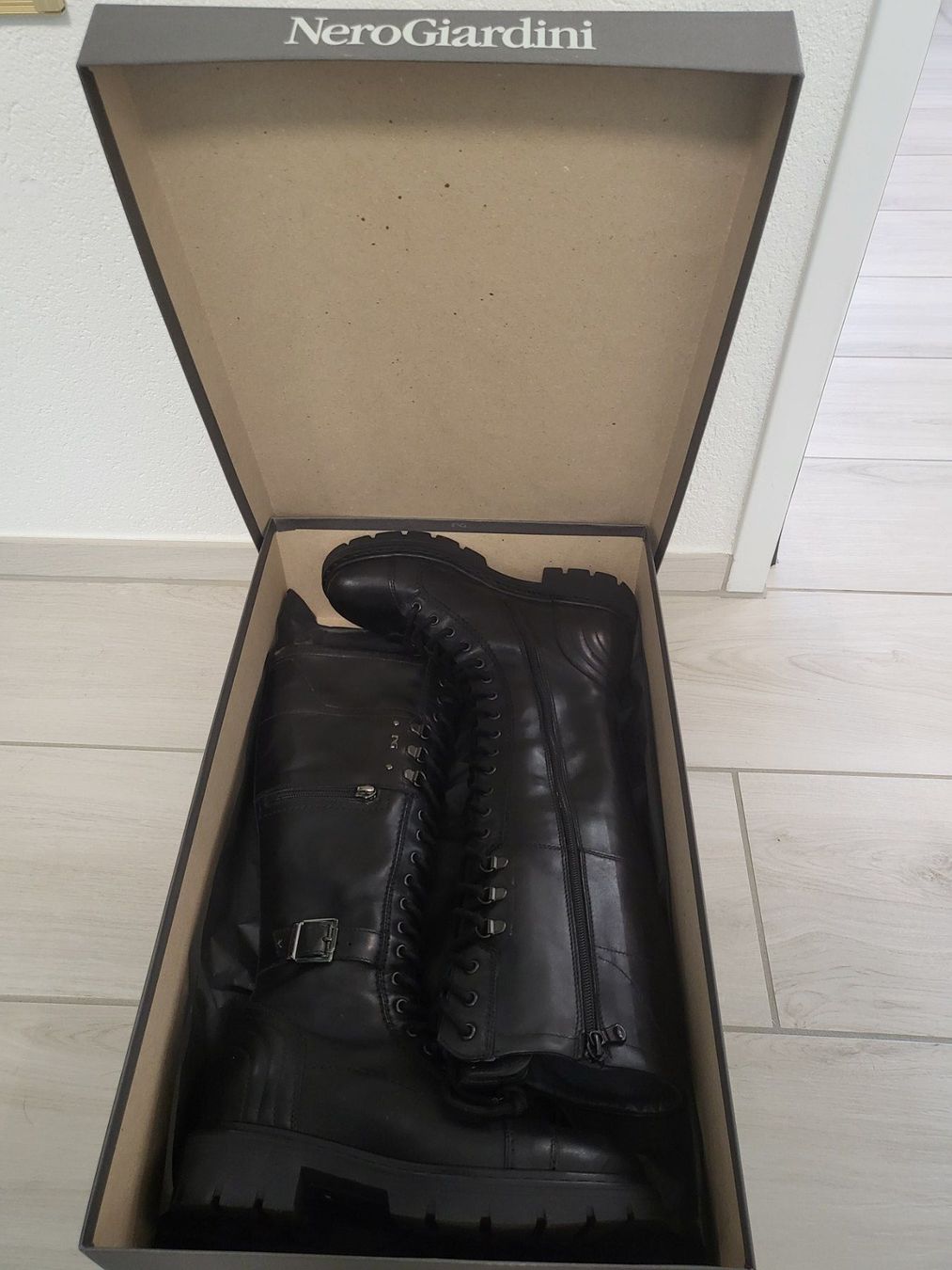 Damenschuhe: NeroGiardini Plateaustiefel - nero Gr. 37 Neu – Neu (gemäss Beschreibung) aus Baar von redbull04 4