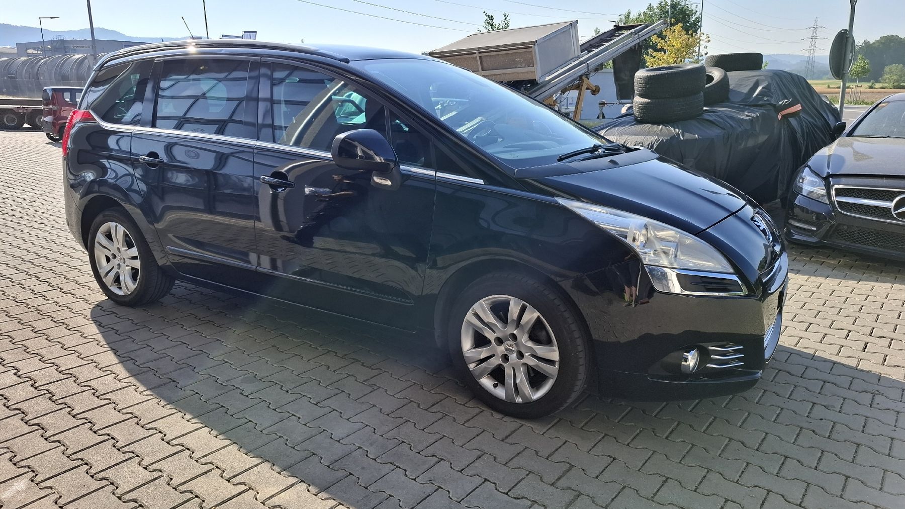 Peugeot Automobili: Peugeot 5008 1.6t – Usato da Döttingen venduto da GCSCupertino 1