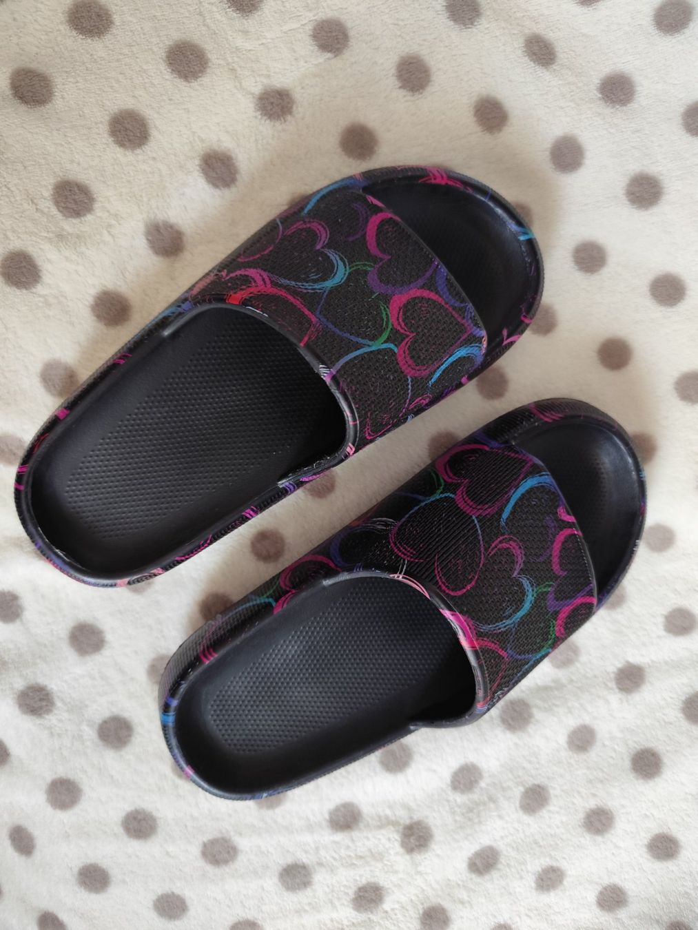 Scarpe da donna: Slide mit Herzchen Grösse 38💝 – Nuovo (secondo la descrizione) da Bettingen venduto da hamau2012 2