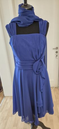 Elegantes, blaues Kleid mit Stola - Grösse 38