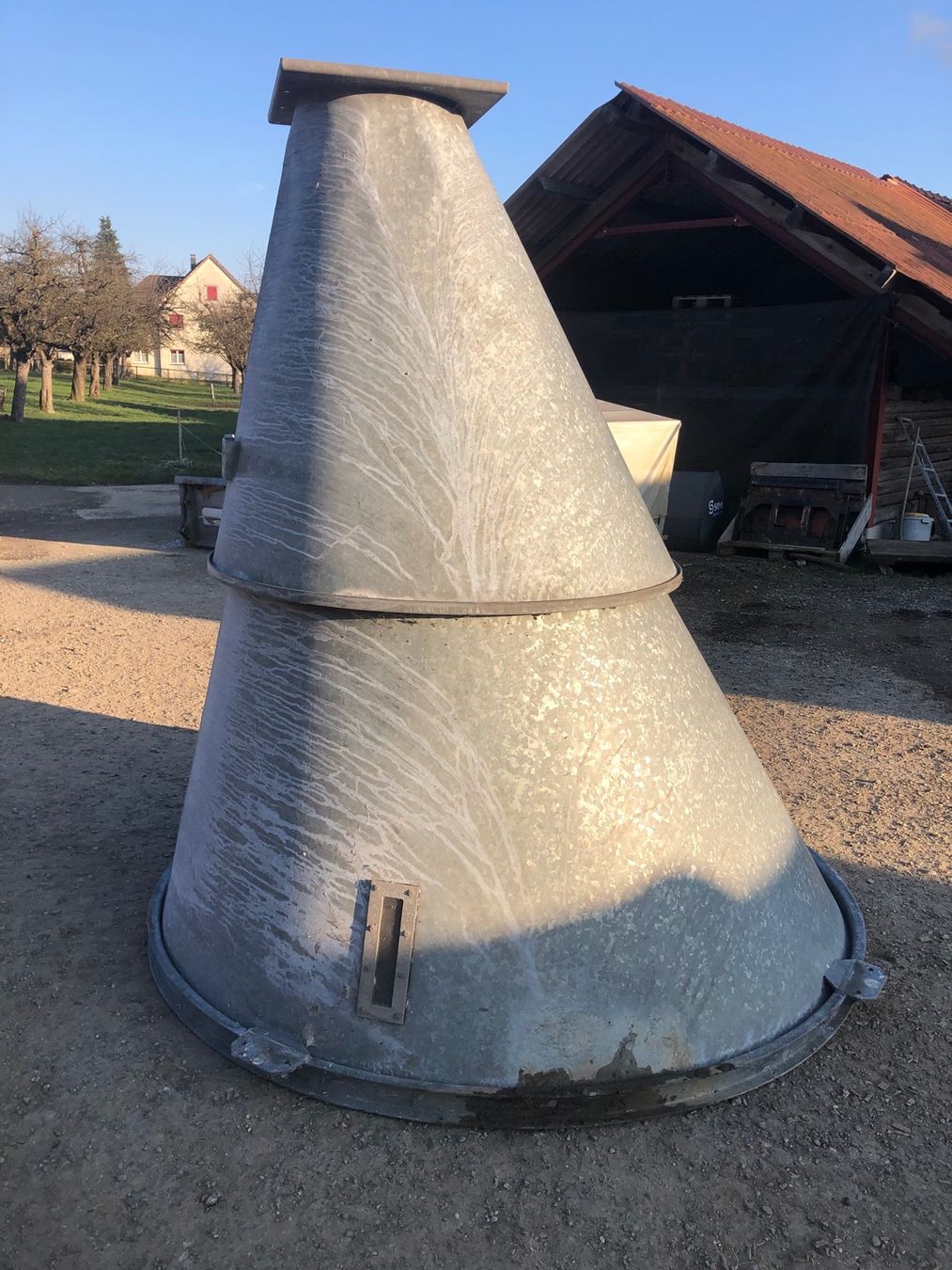 Contenitori edile: Konus aus Blech – Usato da Homburg venduto da goivanni