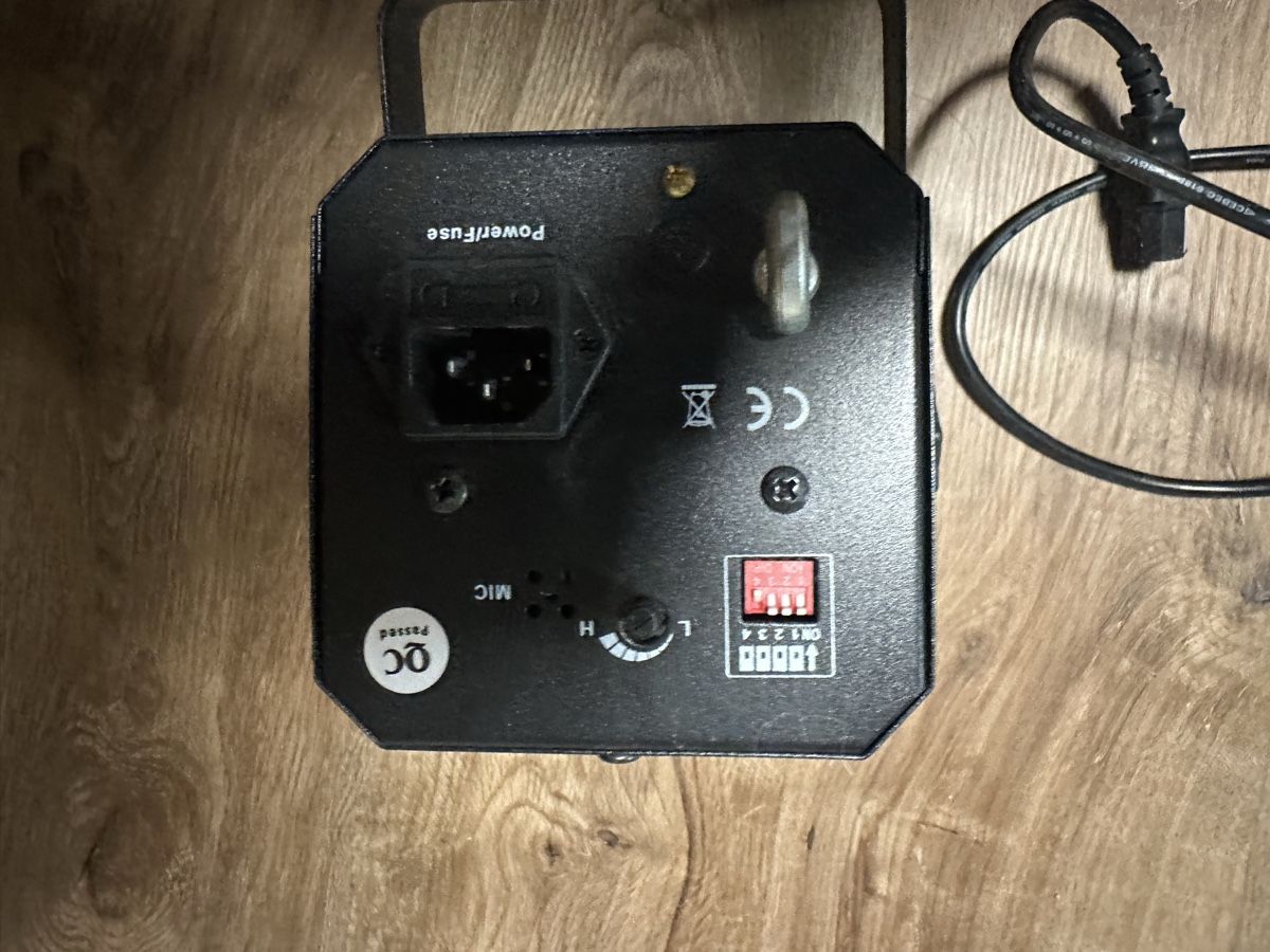 Lampade: Set Discolichteffektgeräte – Usato da Wallenwil venduto da Jeanluc78 5