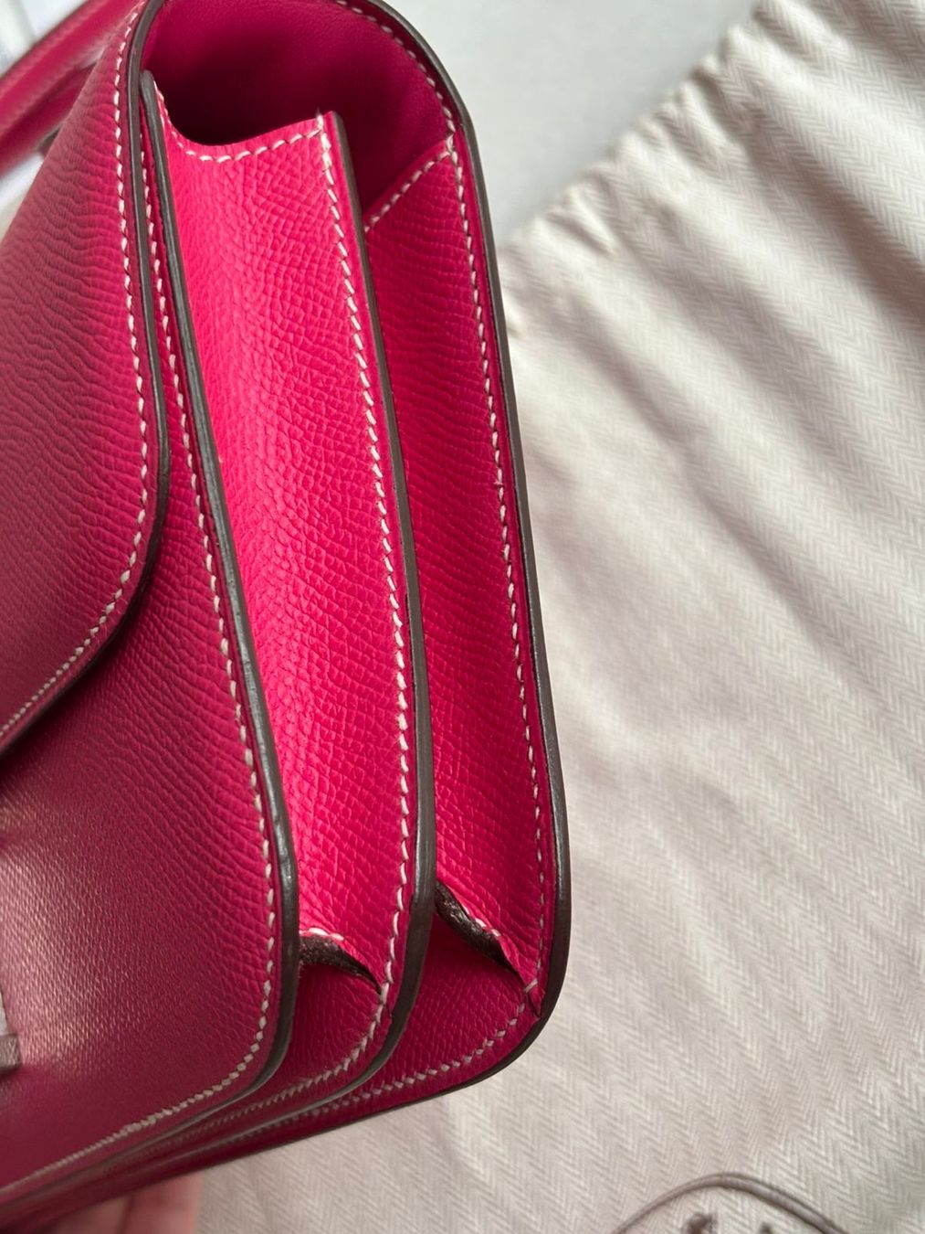 Hermès Borse da donna: Hermes Constance Elan Candy Rose Tyrien Epsom Phw Q orirecpt – Usato da Zürich venduto da RoastedCocoNut 5