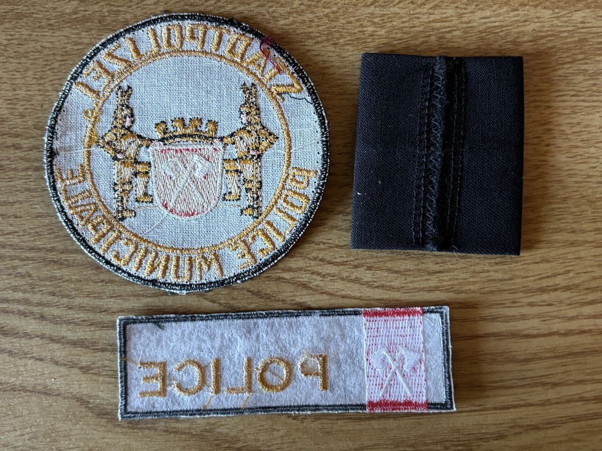 Plaketten & Abzeichen: Abzeichen der ehemaligen Stadtpolizei Biel – Neu (gemäss Beschreibung) aus Salvenach von Haeseli59 1