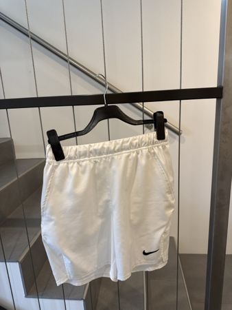Nike Sport Tennisshorts Dryfit Grösse S