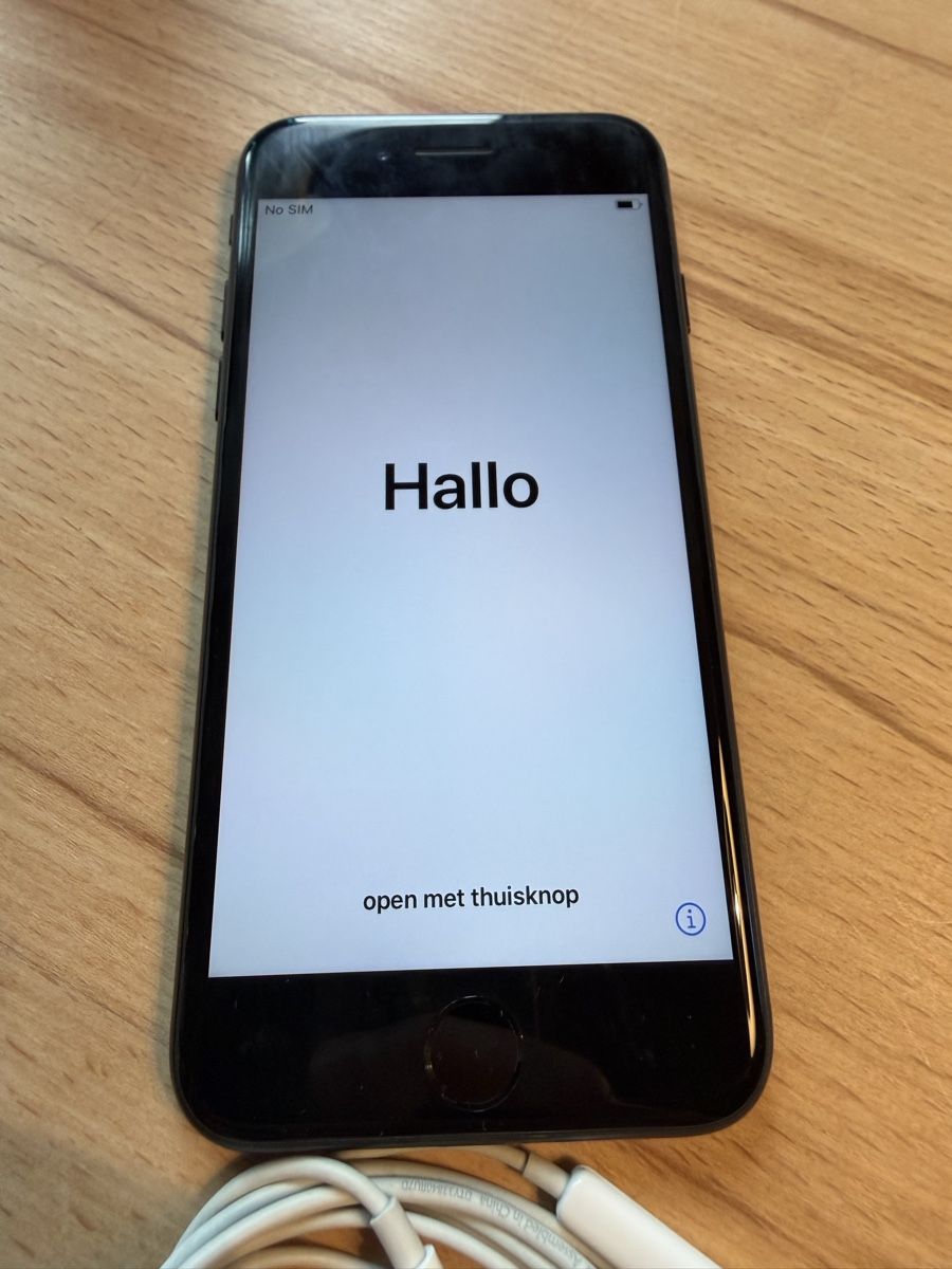 Apple Handys / Smartphones: iPhone 7 128GB  – Gebraucht aus Chur von Sim7000 3