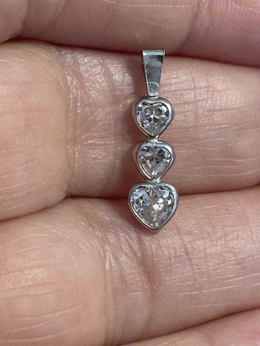 Pendentifs: Pendentif en or jamais utilisé – Neuf (Voir description) à Montreux par Pipo7878 2