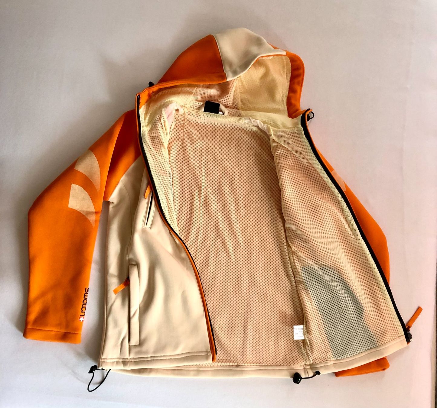 Giacche: Swatch Trendy Hooded Jacket – Nuovo e nell'imballaggio originale da Naefels venduto da Lenanae 4