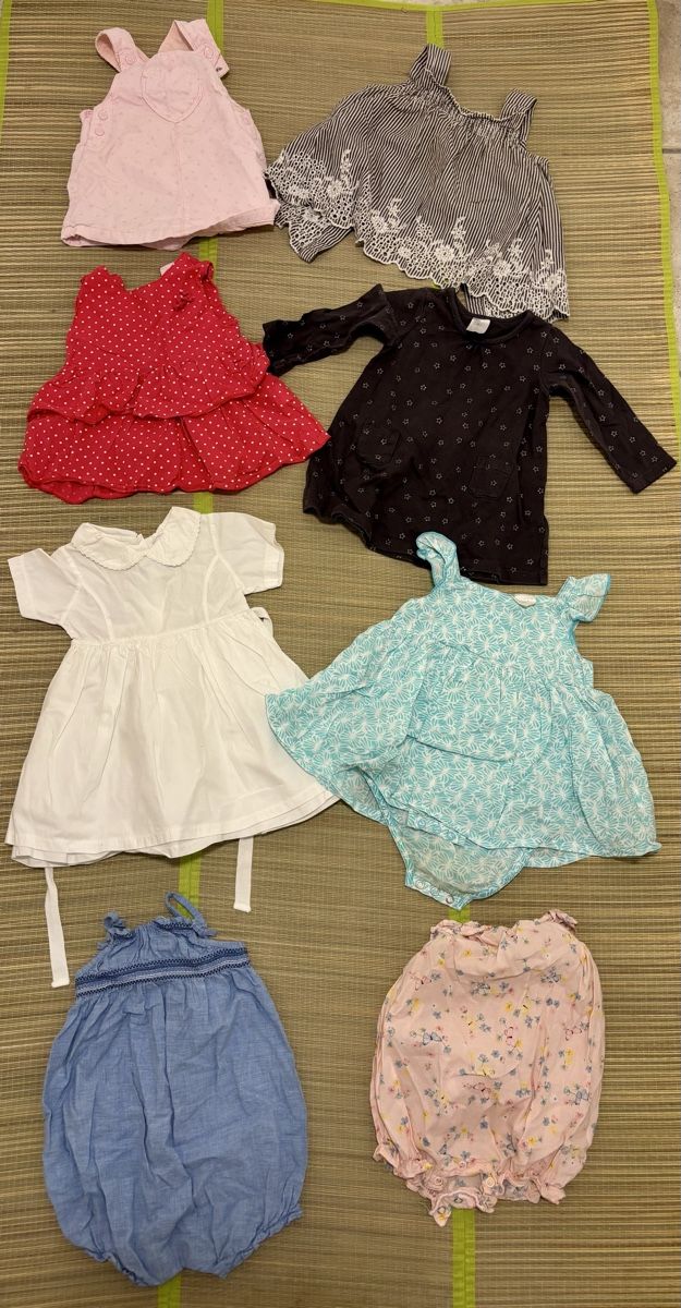 Lotti & Set di vestiti: Kleiderpaket für Mädchen, 64-teilige,  Gr.74!!! – Usato da Einsiedeln venduto da sum_xm7z 7