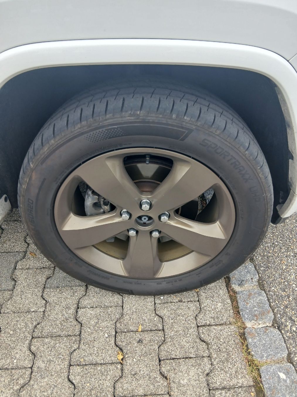 Jeep Automobili: Jeep Grand Cherokee – Usato da Neuenegg venduto da sin_8lds 2