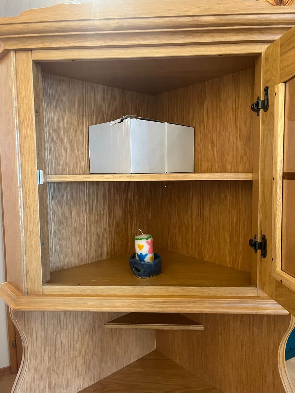 Vitrinen: Eckvitrine – Gebraucht aus Birrwil von Hallos8 2