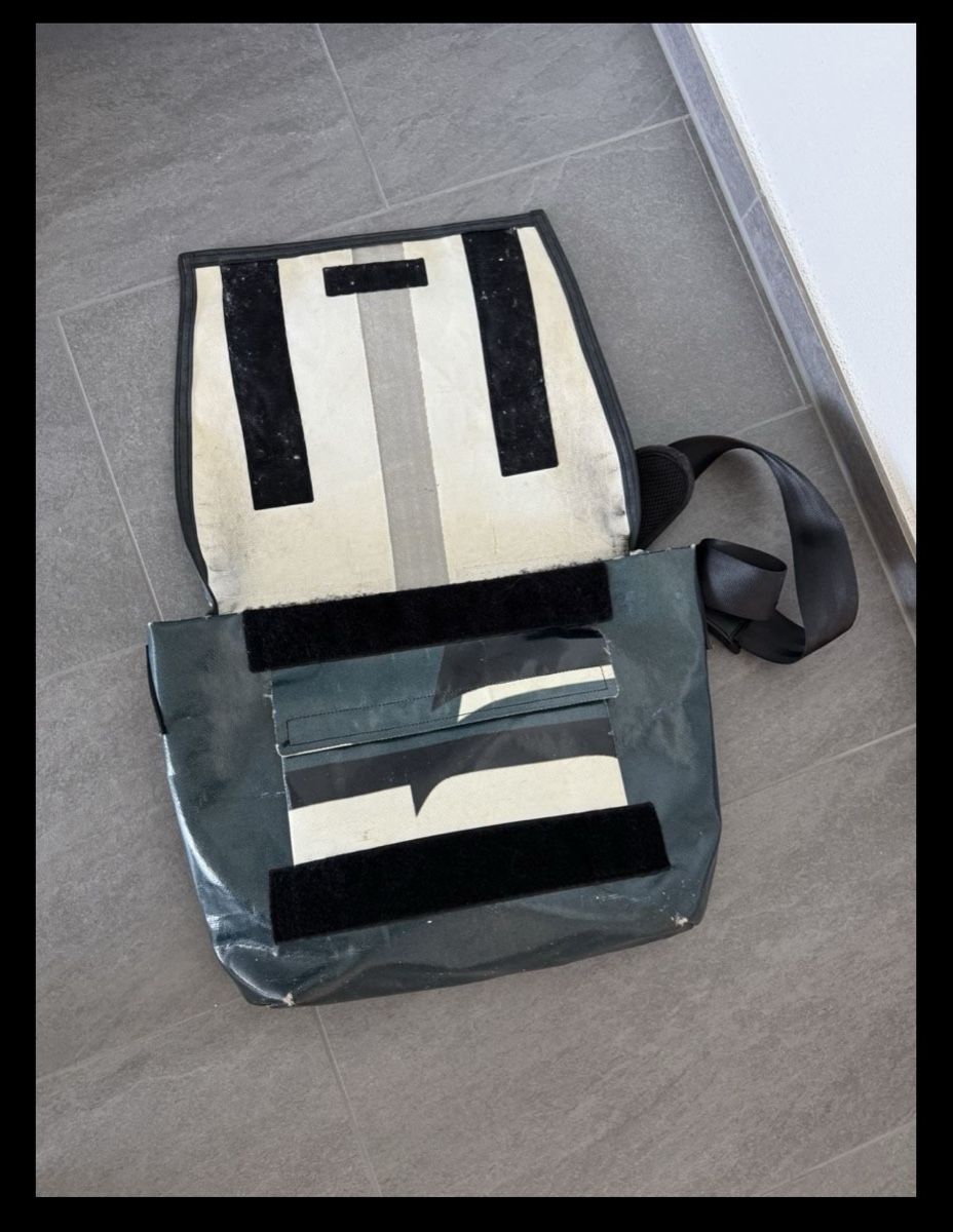 Freitag Borse: Freitag Tasche G5.1 Messenger – Usato da Basel venduto da ryan148h 1