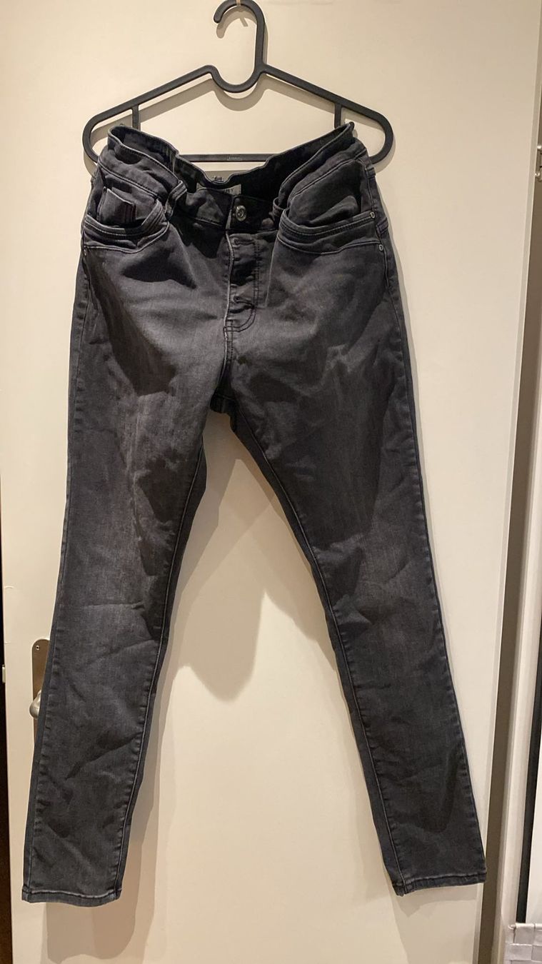 Jeans: Jeans Gr. 40 – D'occasion à Zürich par drummergirl98 1