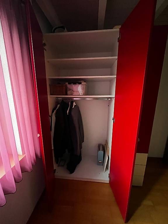 Armadi: Kleiderschrank 3 teilig – Usato da Büsserach venduto da Biene019 4
