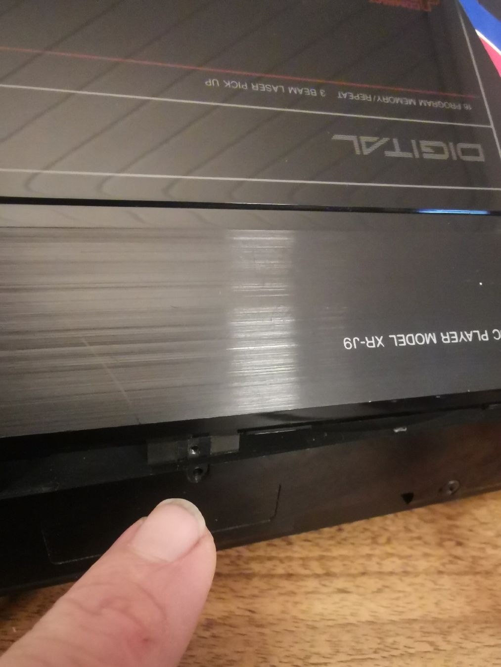 Tragbarer Mediaplayer: TOSHIBA compact disc player XR-J9 – Gebraucht aus La neuveville von Madmax1979 4