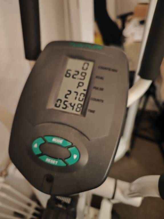 Tunturi Vélos d'appartement: Tunturi C3 Crosstrainer – D'occasion à Weesen par New-Level-Fitness 4
