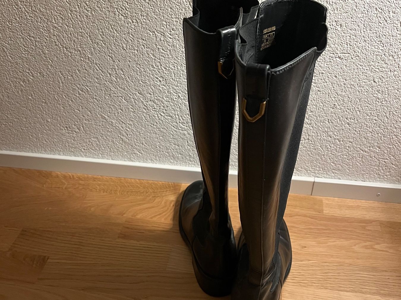 Massimo Dutti Scarpe da donna: Massimo Dutti Lederstiefel, Grösse 39, Herbst/Winter – Usato da Abtwil SG venduto da and_8tpy 1