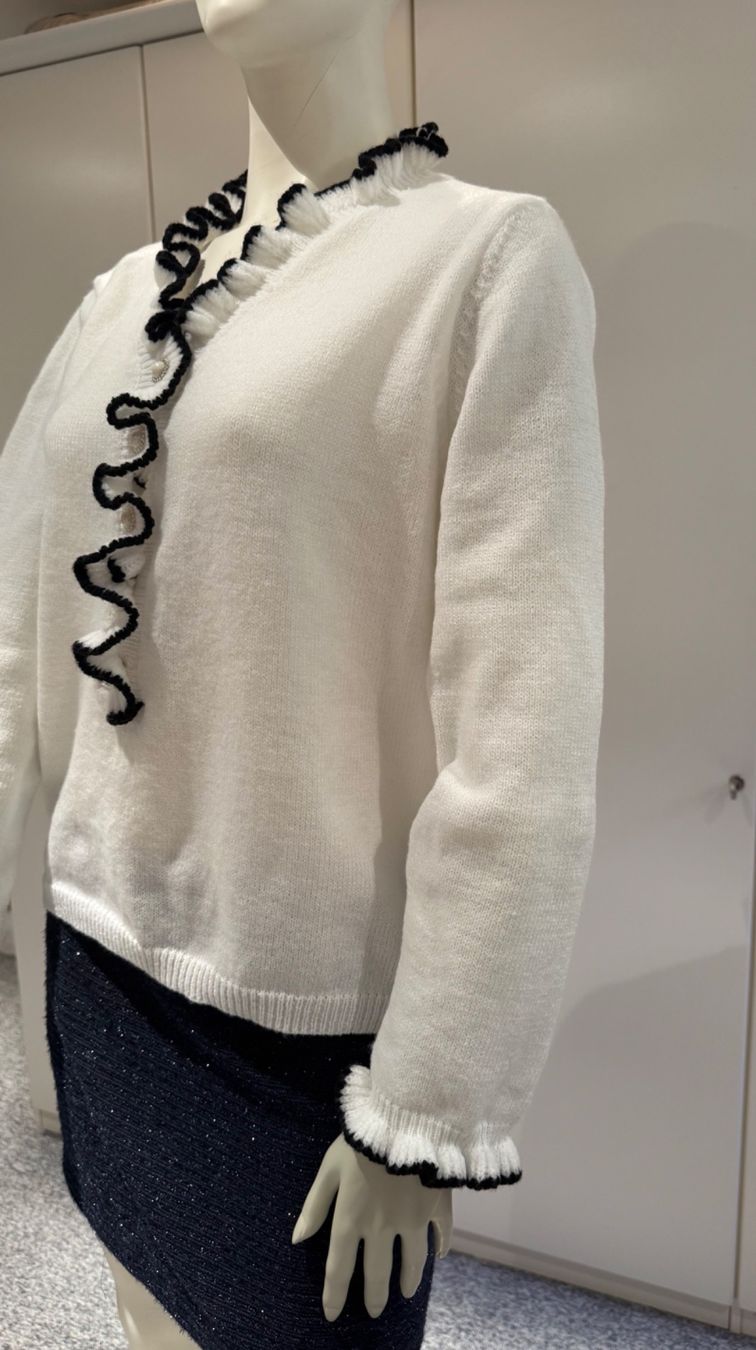 Pulls & Sweat-shirts: Pull blanc raffiné 40 – Neuf (Voir description) à Genève par fto_sz8d 3