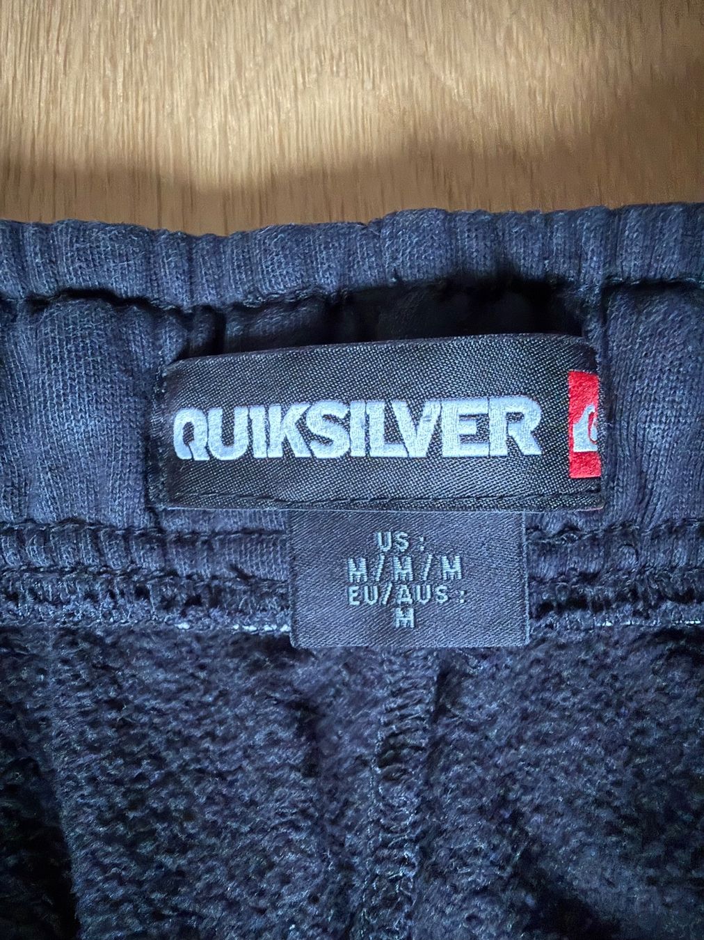 Quiksilver Pantaloni: Quiksilver Trainingshose, Grösse M, Schwarz – Usato da Hindelbank venduto da m-see 2