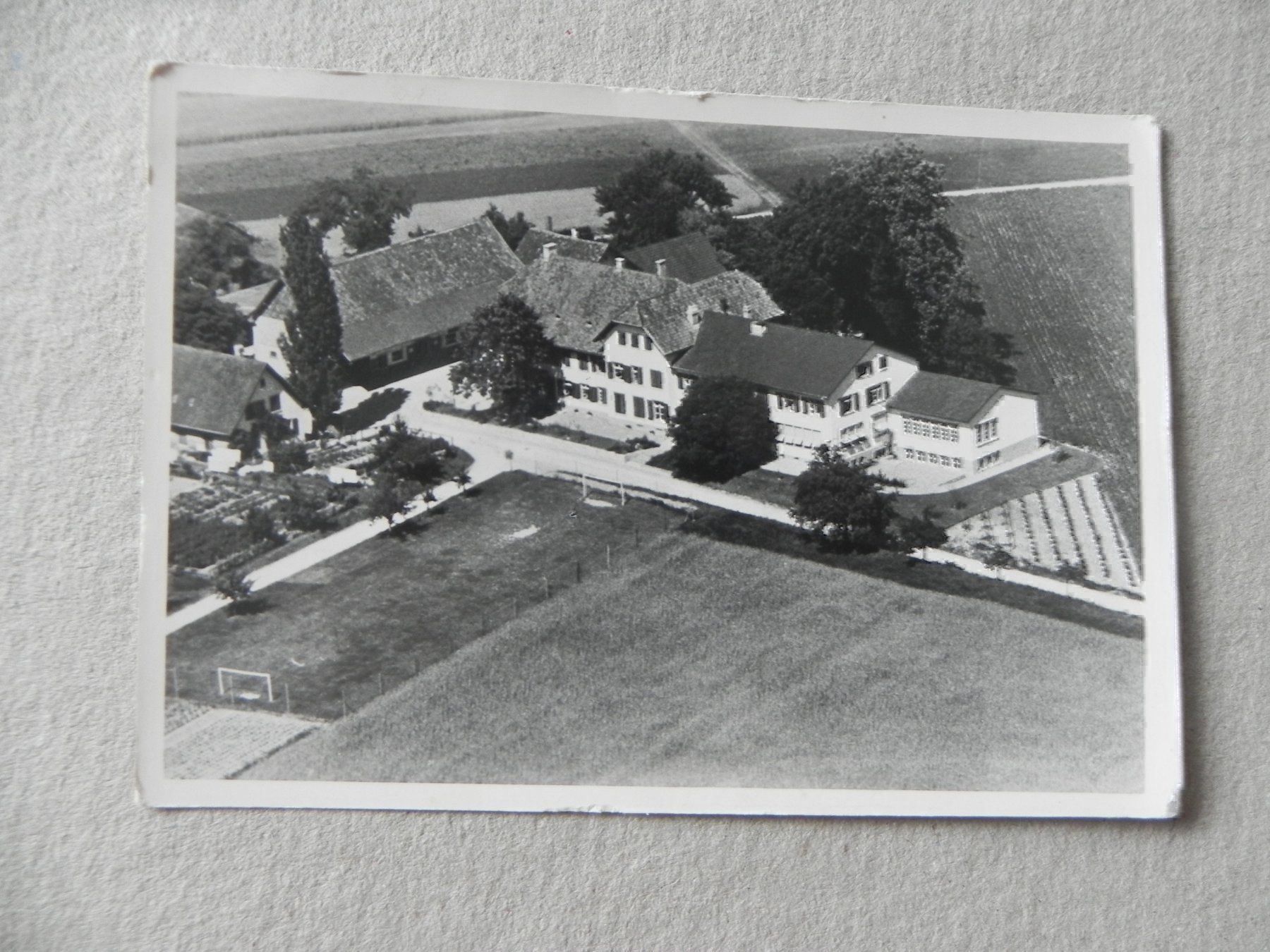 Cartoline postali: Ansichtskarte Buch SH Flugaufnahme 1960 – Usato da Siebnen venduto da krimsie
