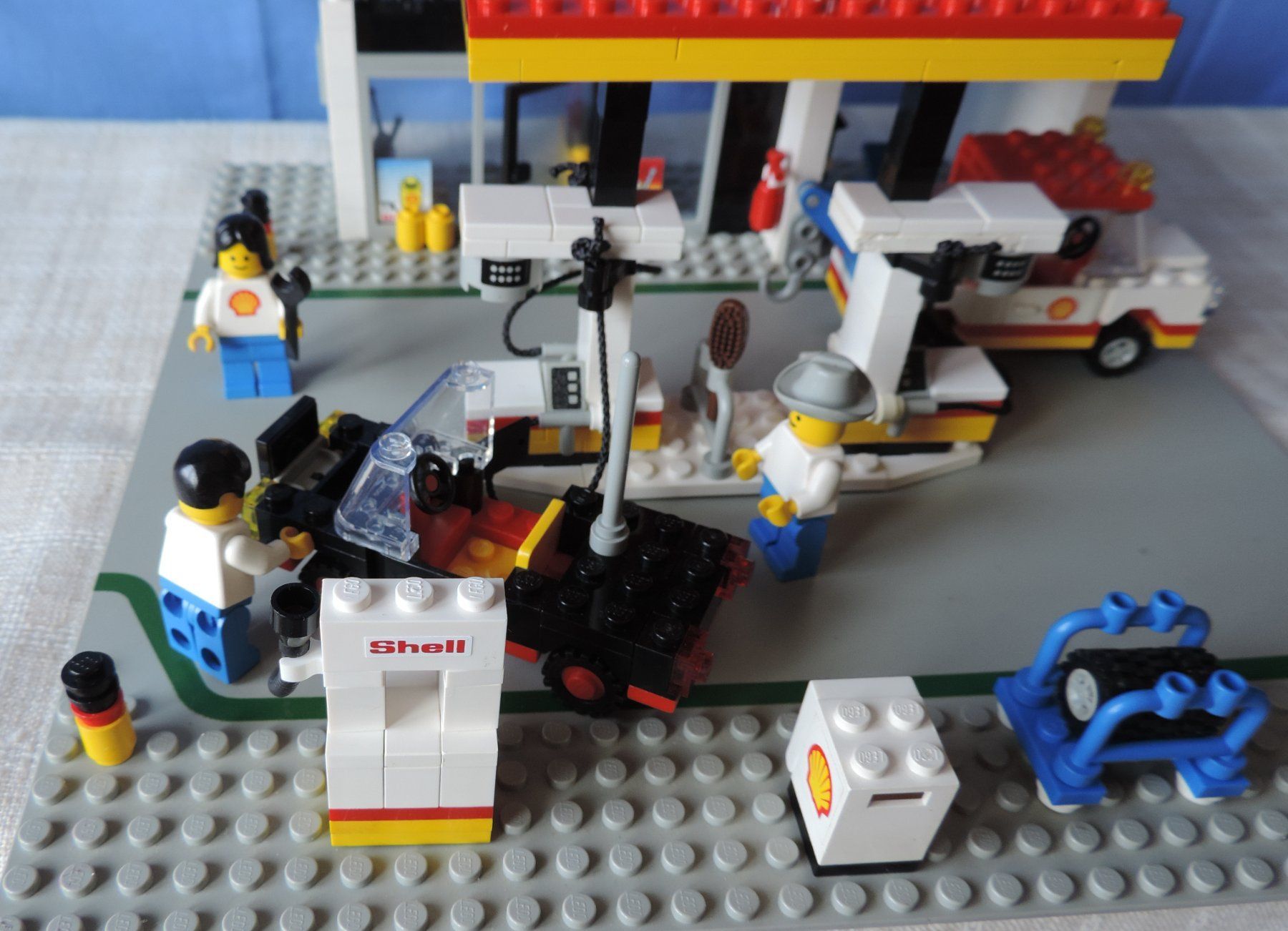 Lego Jouets: Shell Tankstelle, Set 6378 + Cabrio Set 6627 – D'occasion à Burgdorf par ursla50 3