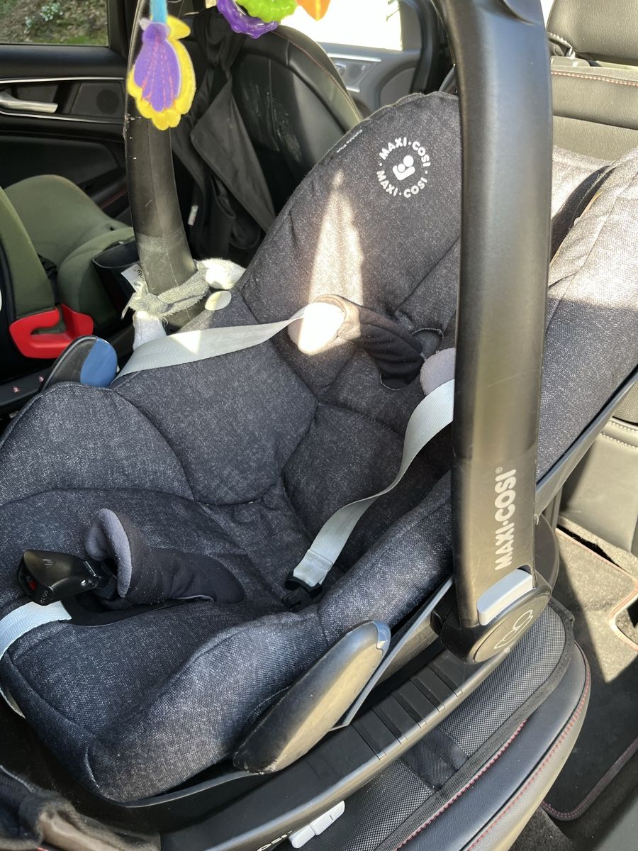 Maxi-Cosi Seggiolini per auto: Isofix-Basisstation inkl. Gratis Babyschale – Usato da St. Peterzell venduto da martina333 2