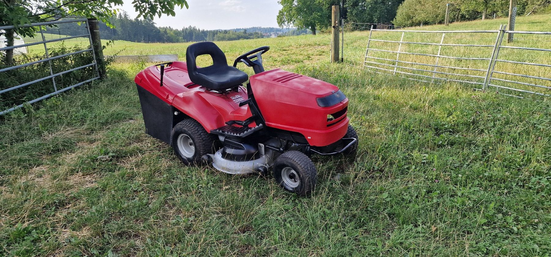 Honda Tondeuses à gazon: Aufsitzmäher Honda HF2216 Rasentraktor – D'occasion à Tagelswangen par Axel_36 5