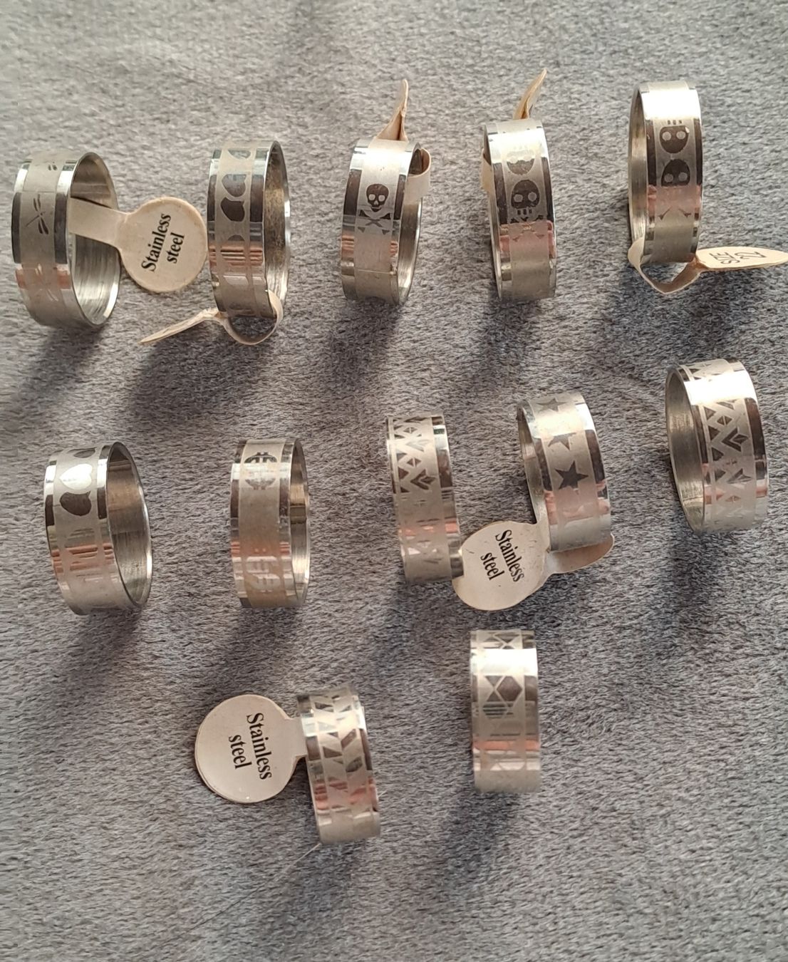 Autres bijoux: Restposten Ringe "Steinless steel" – Neuf (Voir description) à Sulgen par Bmabi