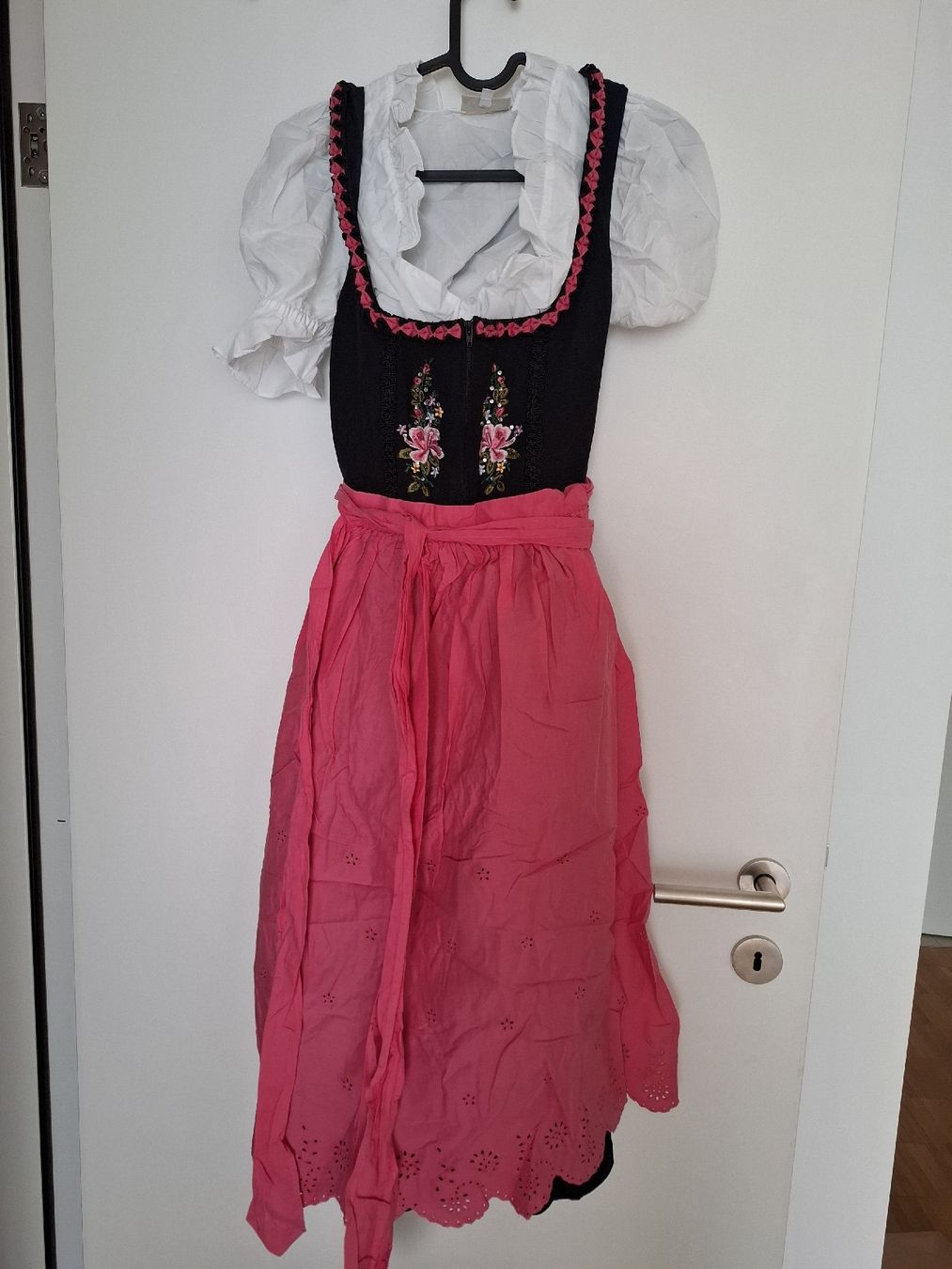 Vestiti: Dirndl Landhaus Gr.32 – Usato da Rotkreuz venduto da PrelovedPicks