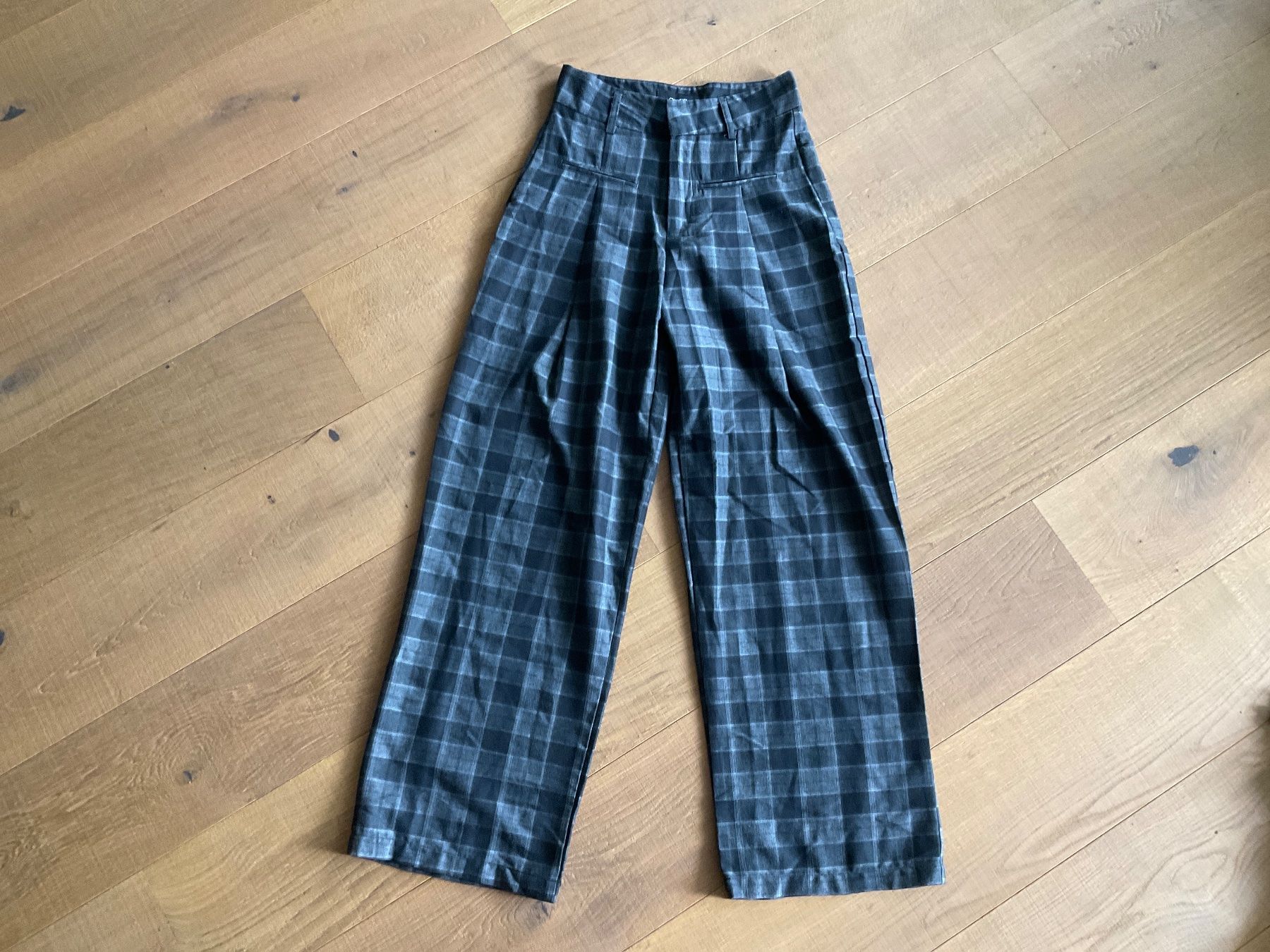 Hosen: 4x Sommerhosen Gr. XS – Gebraucht aus Winterthur von aionila 1